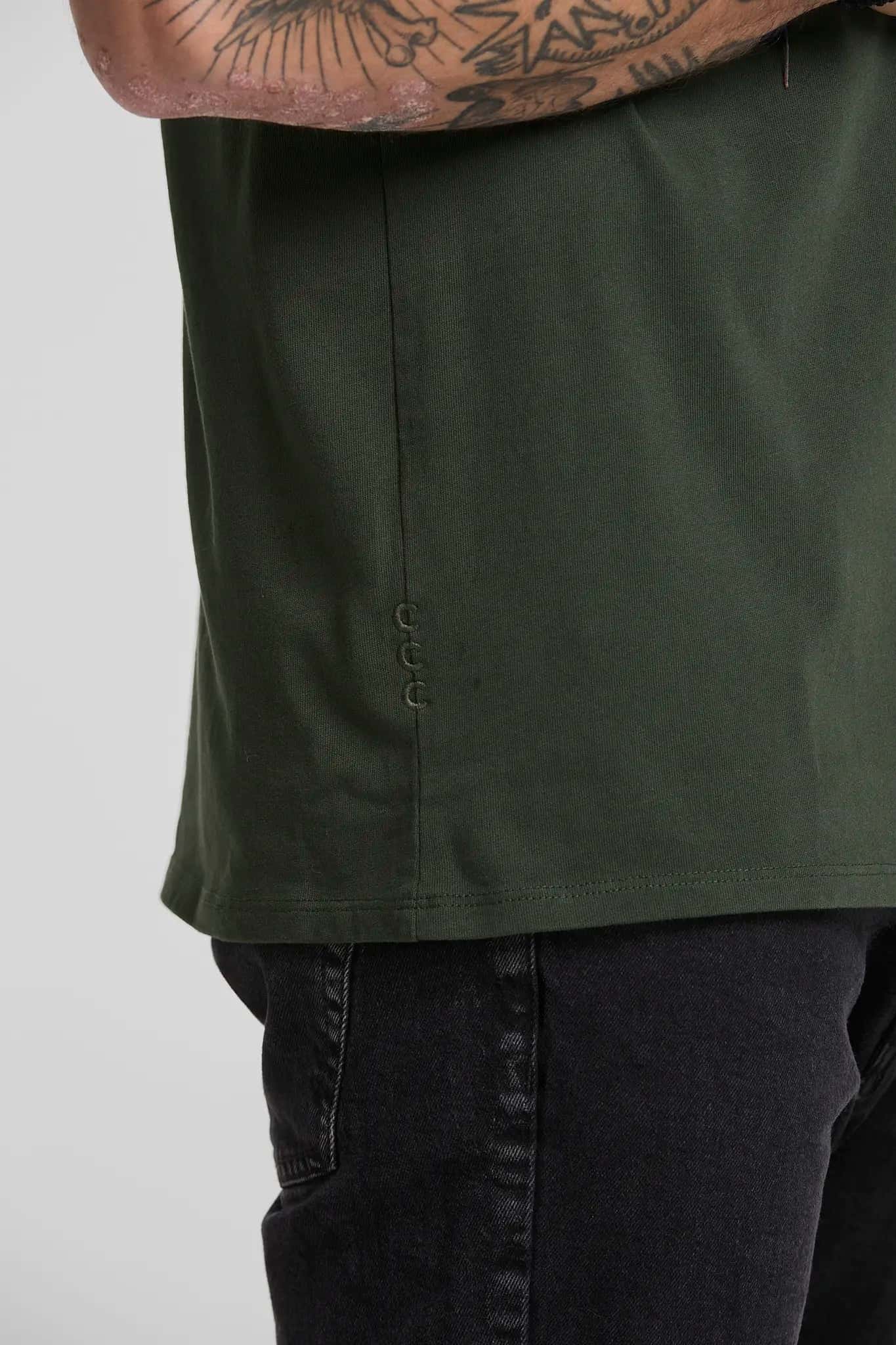 Camiseta básica verde militar - miniatura 6