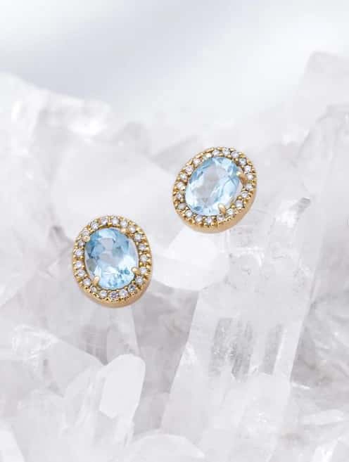Aretes Topacio Azul y Diamantes en Oro Amarillo 18K