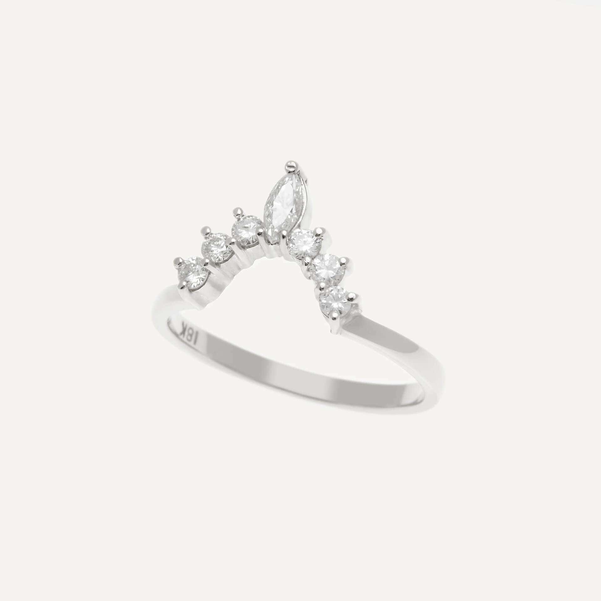 Tiara crown