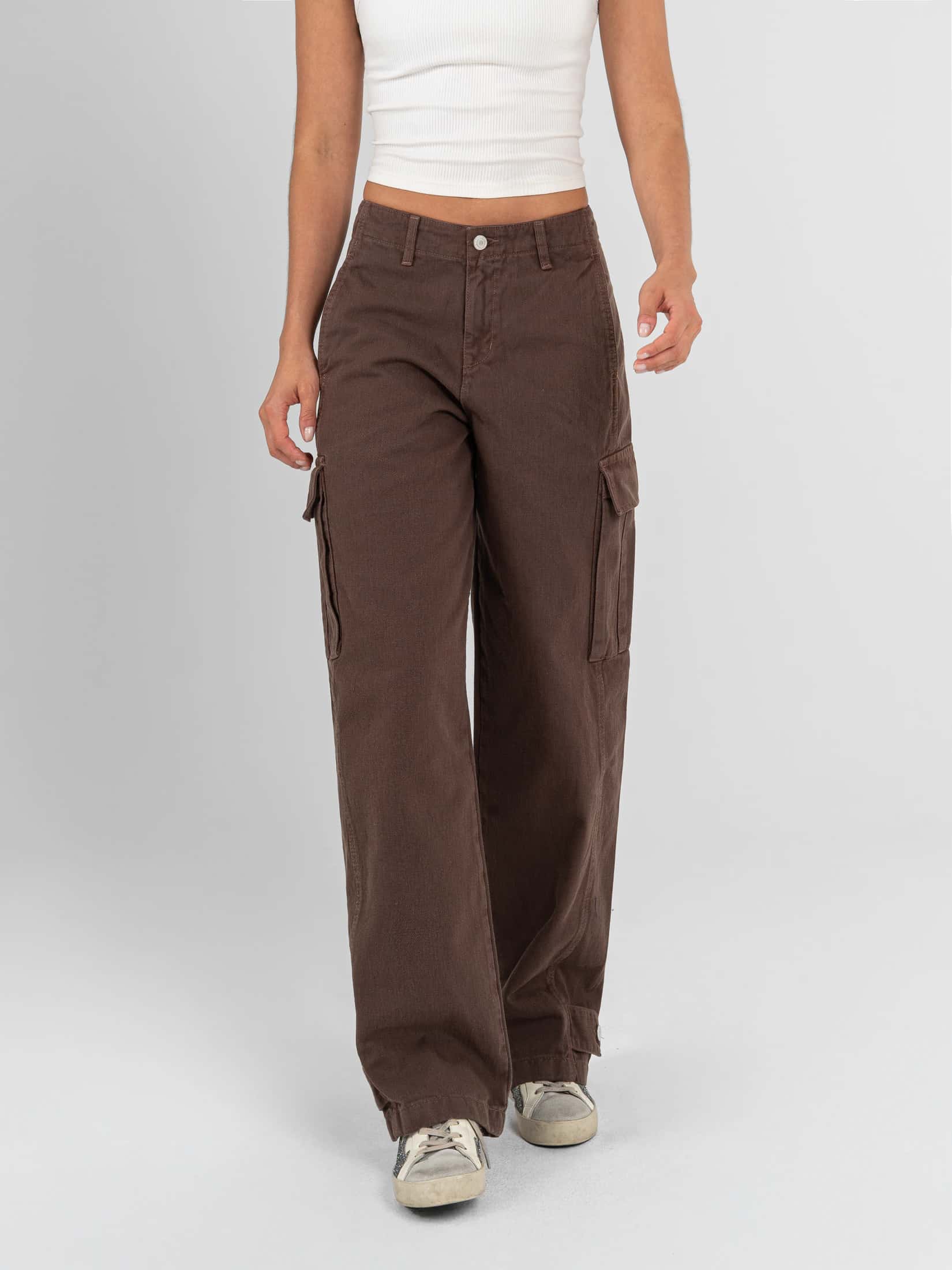 Ref: 0620484 Pantalón Cargo rígido, tiro alto, tono café, diseño con bolsillos laterales