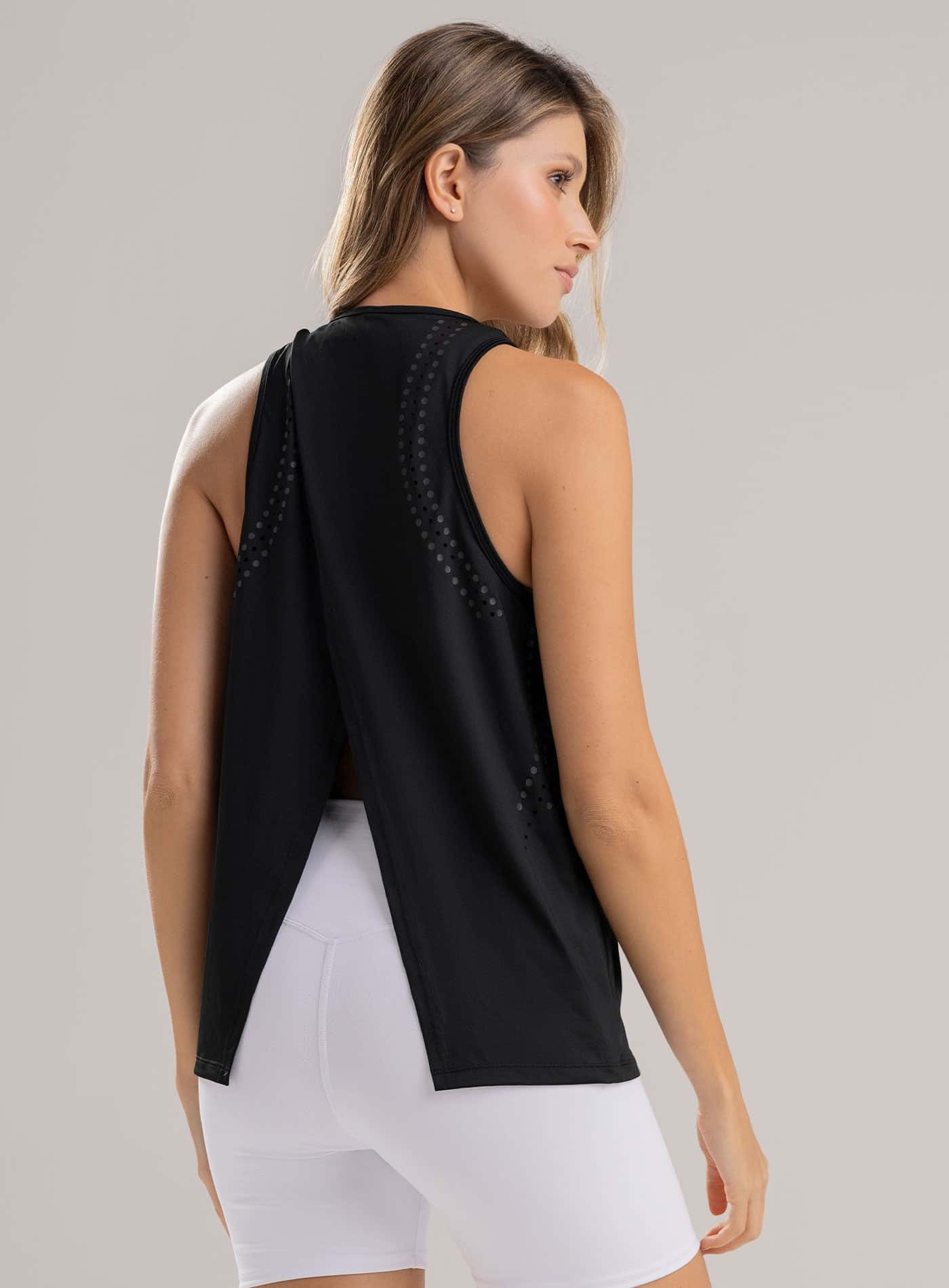 BLUSA DEPORTIVA CON ESTAMPADO