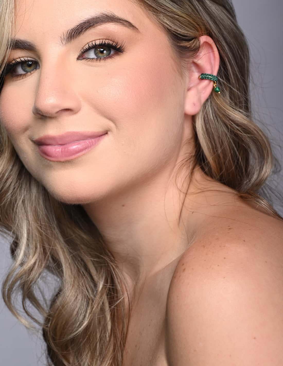 Ear Cuff Luna Creciente Malaquita Oil Green