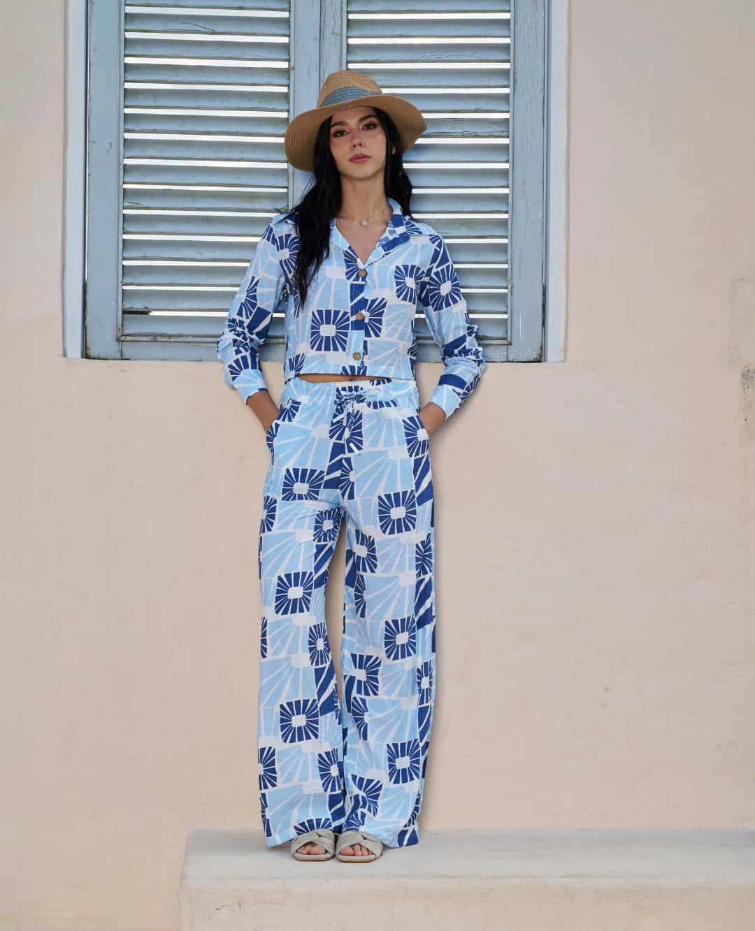Santorini Blouse y Mykonos Pants