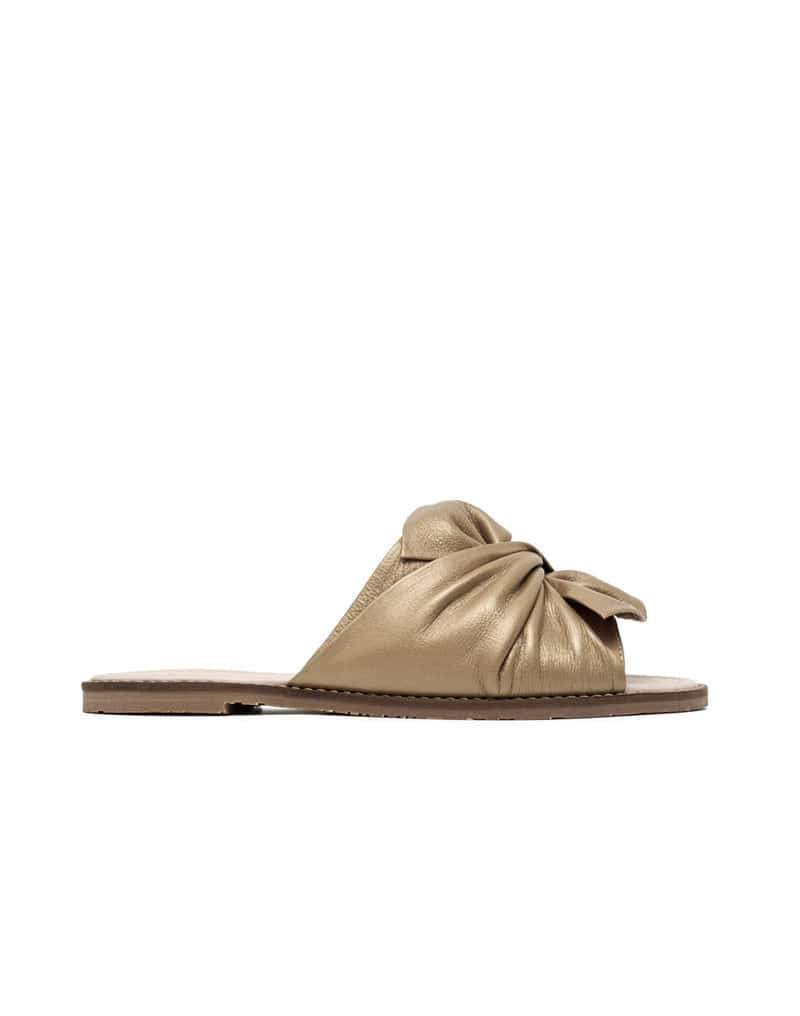 Sandalia plana de cuero sueca , femenina y artesanal  REF GREAT01M