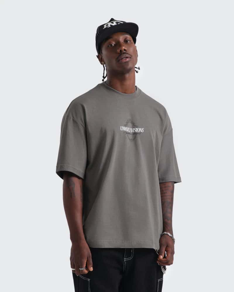 Camiseta Gris Oversize Unholy Visions - miniatura 3