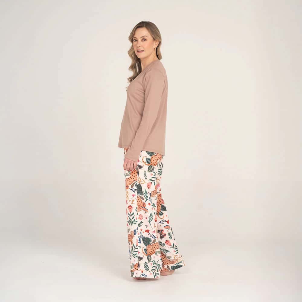 Conjunto de Pijama Pantalón Largo con Estampado Selvática. - miniatura 2