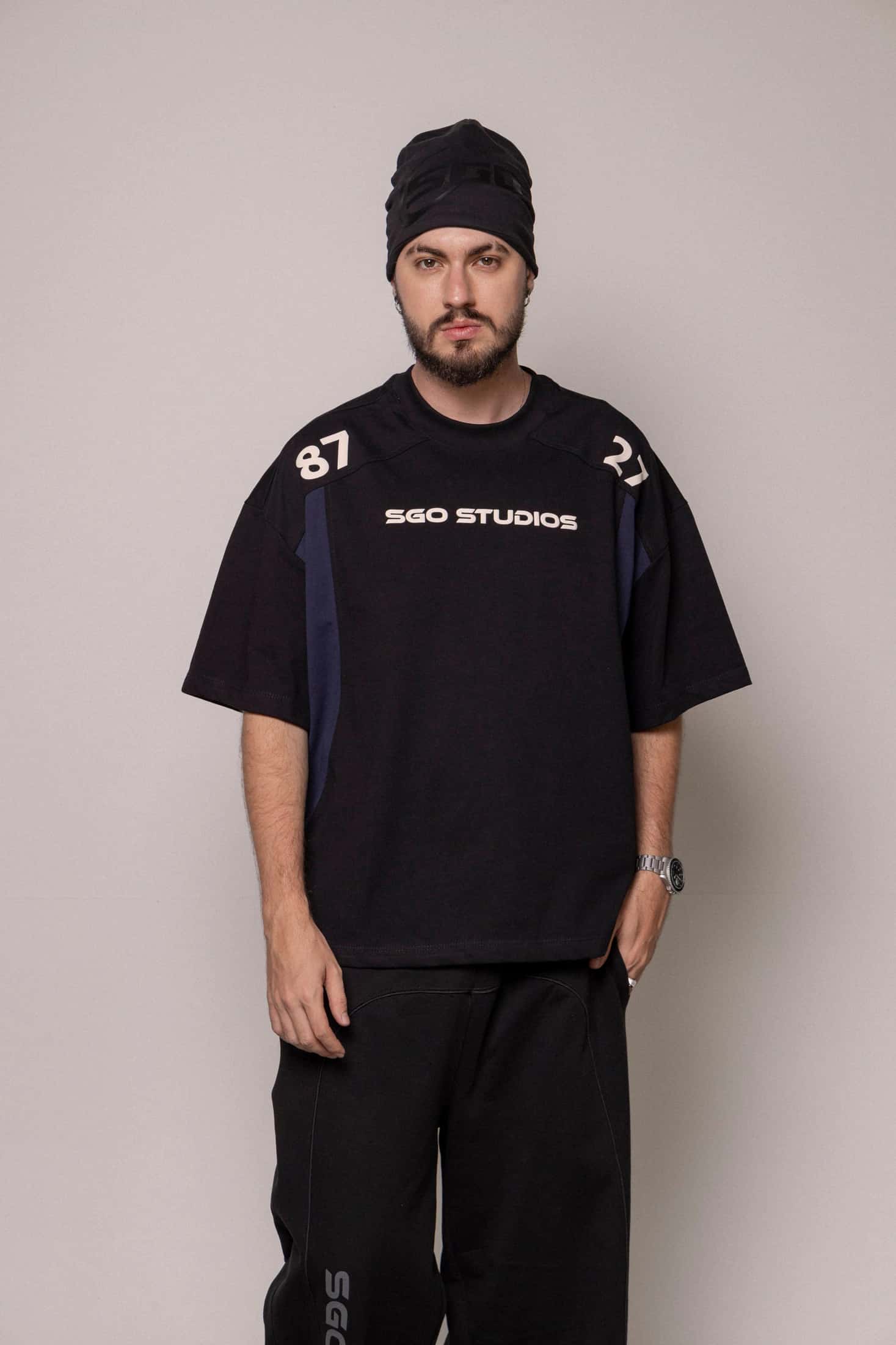 Camiseta Boxy Cortes 87/27-Negra