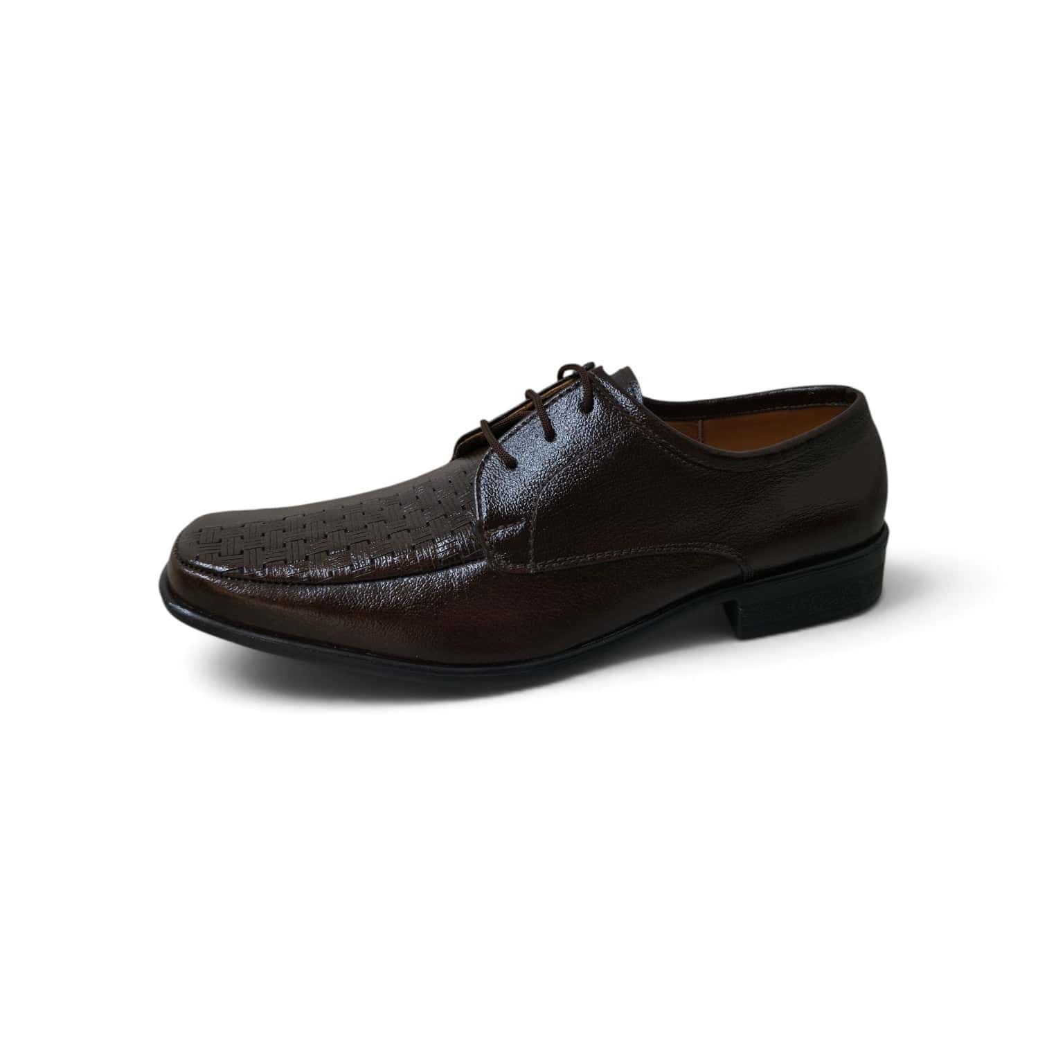Zapatos cafés clásicos