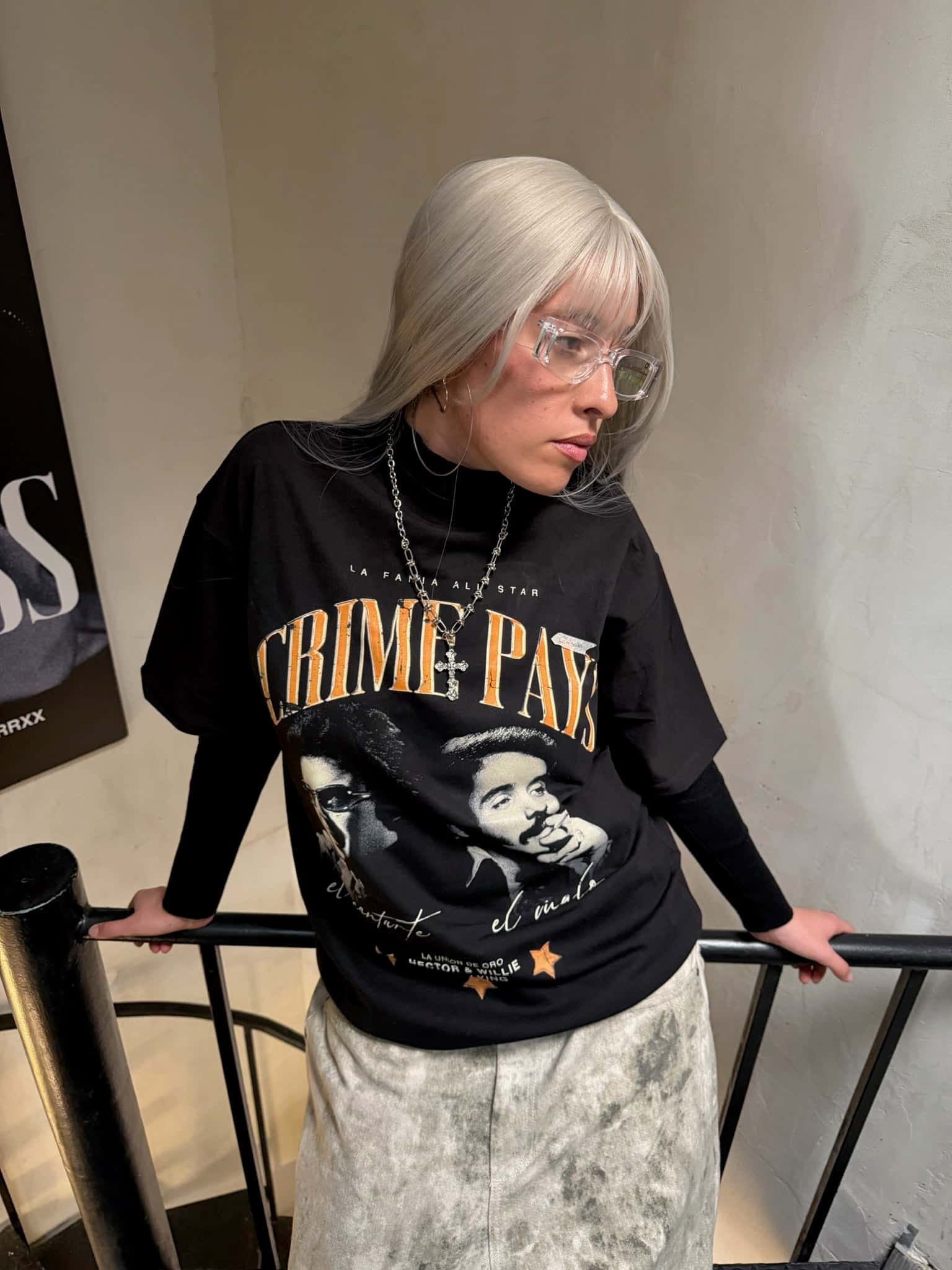 Camiseta Oversize Crime Pays Negra - miniatura 3