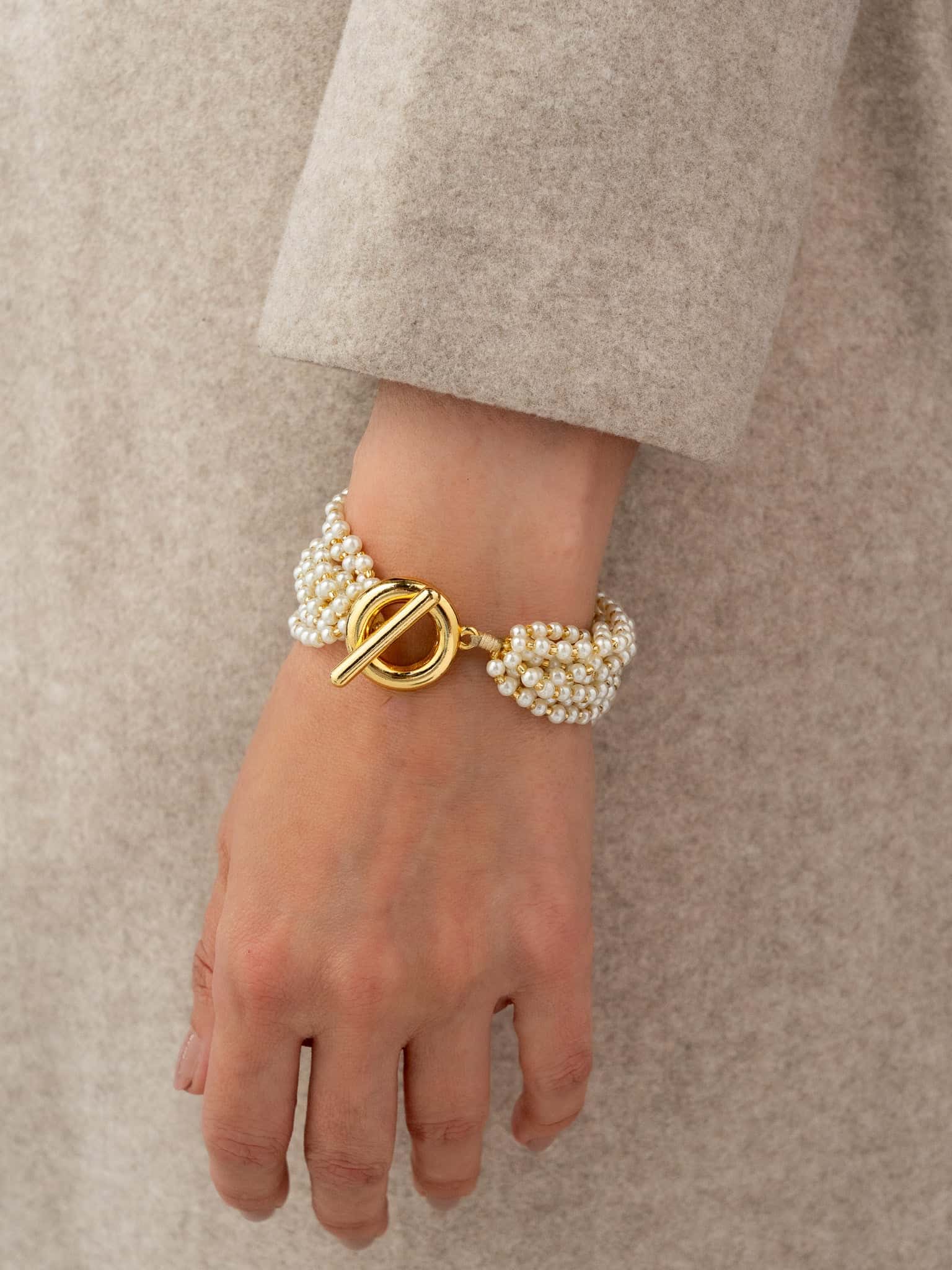 Pulsera Perlas y Broche + Aretes
