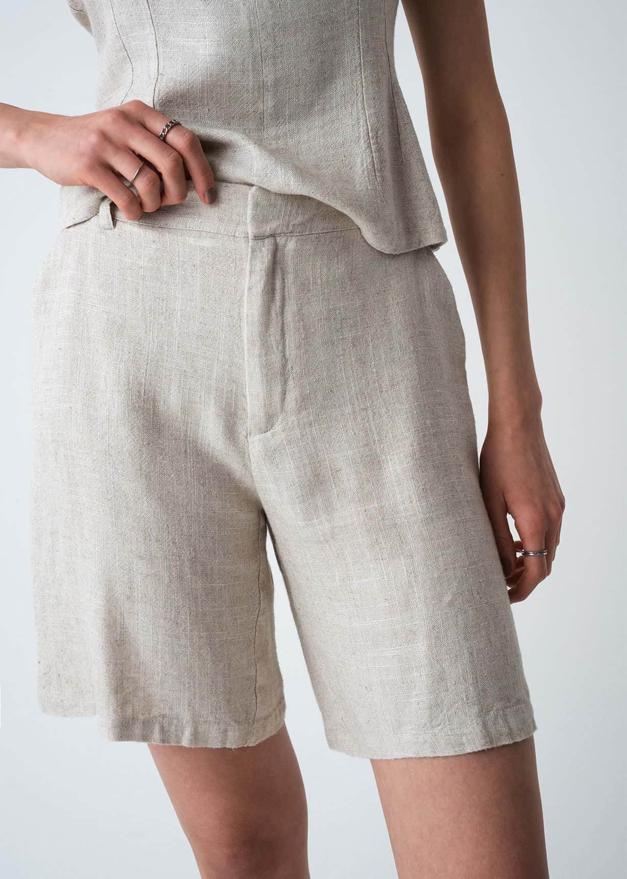 Short en lino