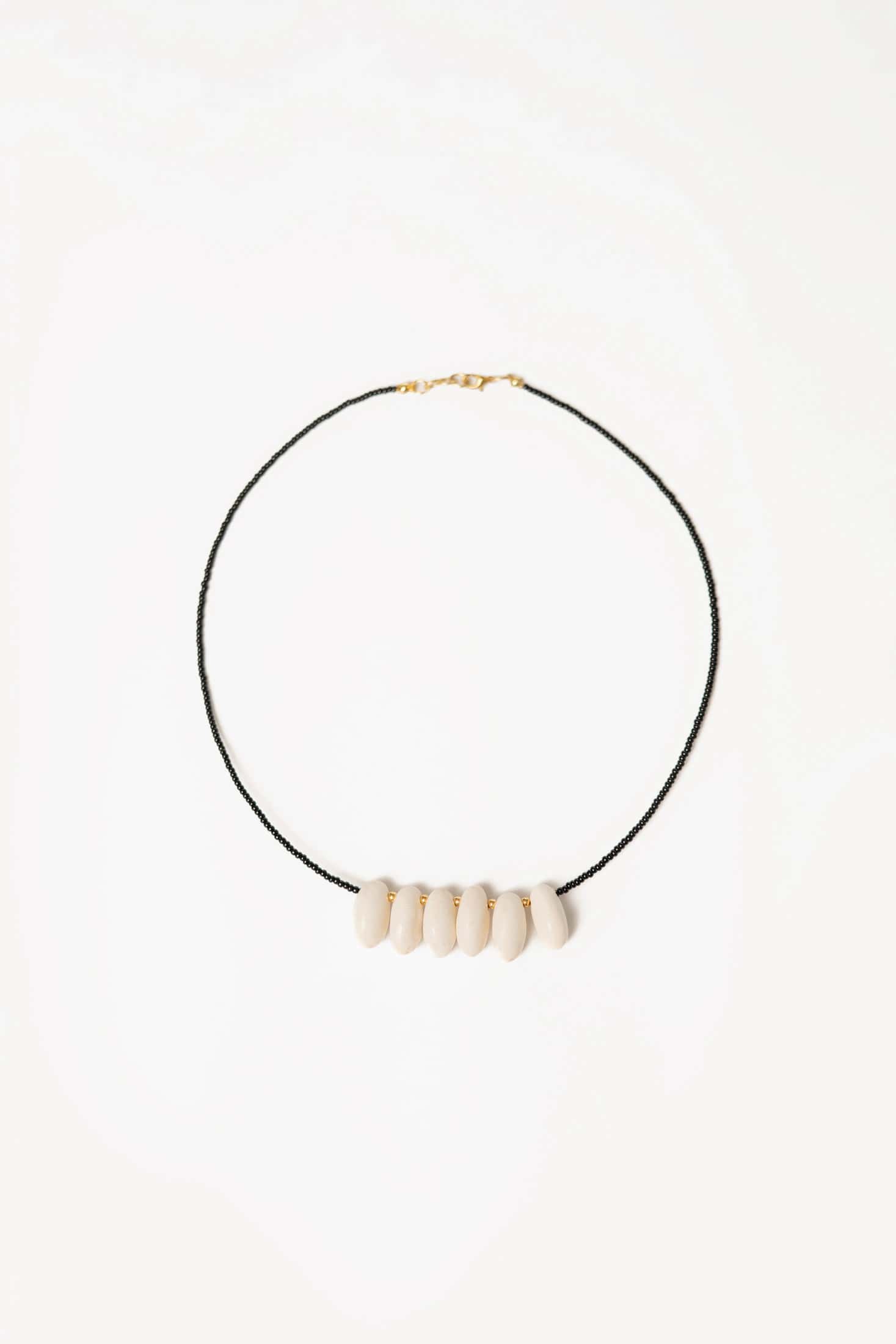 Collar Arado Frijol Blanco