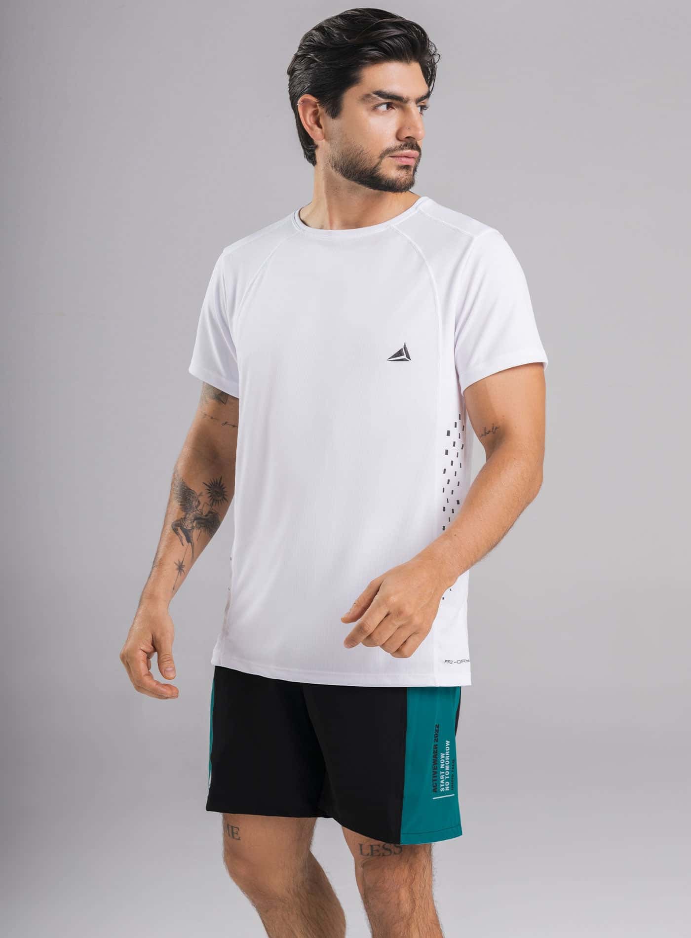 CAMISETA DEPORTIVA CON ESTAMPADO EN LATERALES - miniatura 2