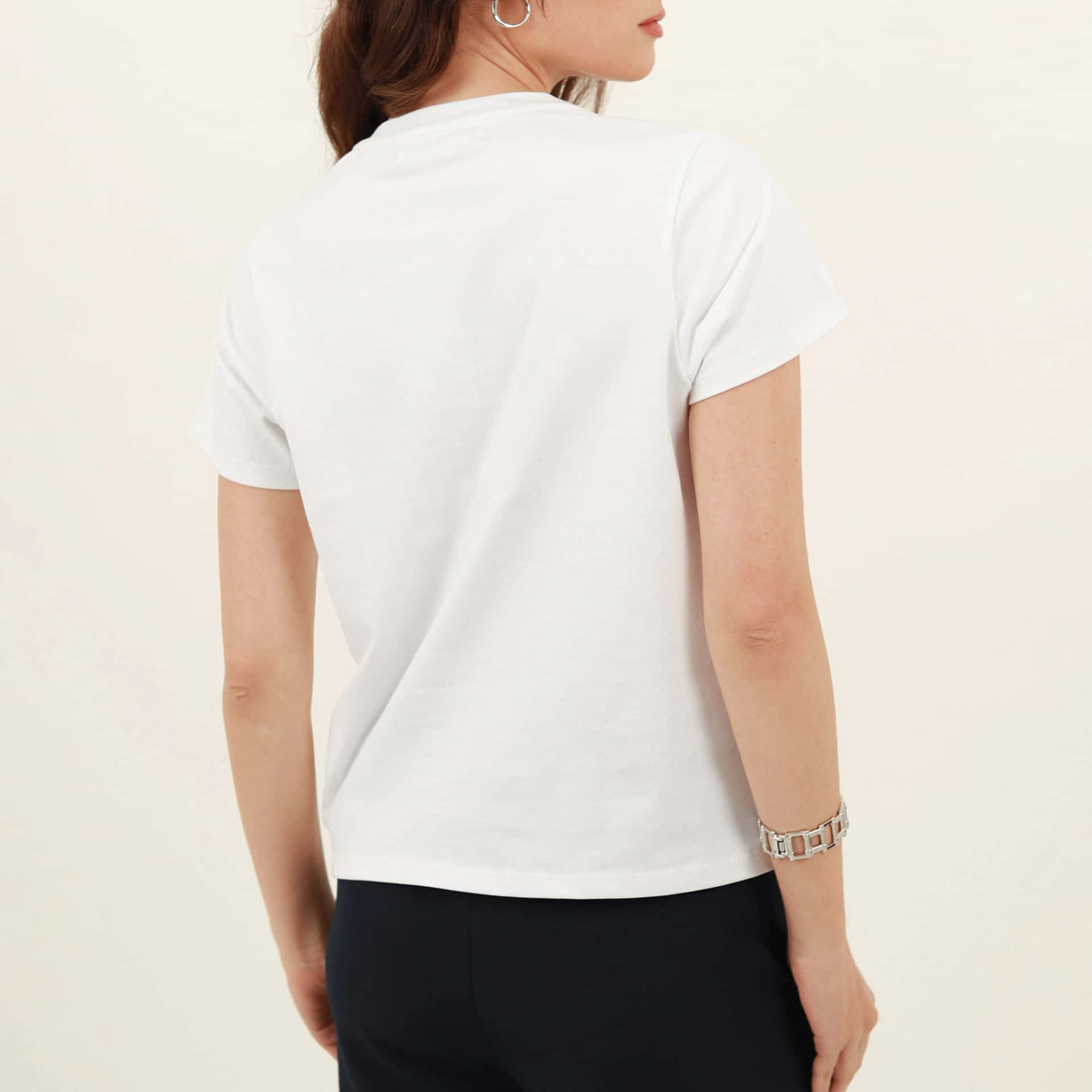 Camiseta cuello redondo manga corta con bordado - miniatura 10