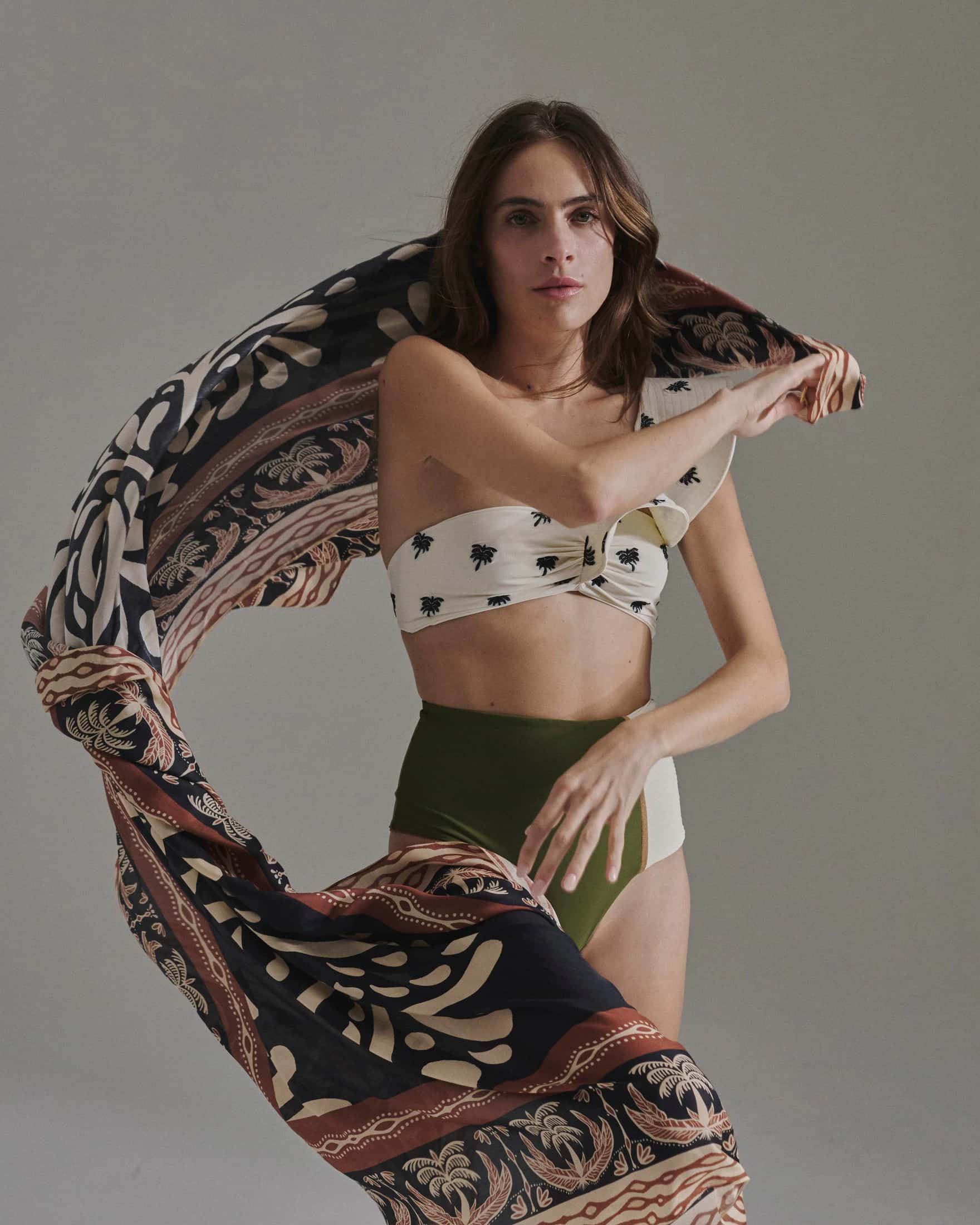 Barranquero Embroidered Top / Ivory - Black Polka Palms