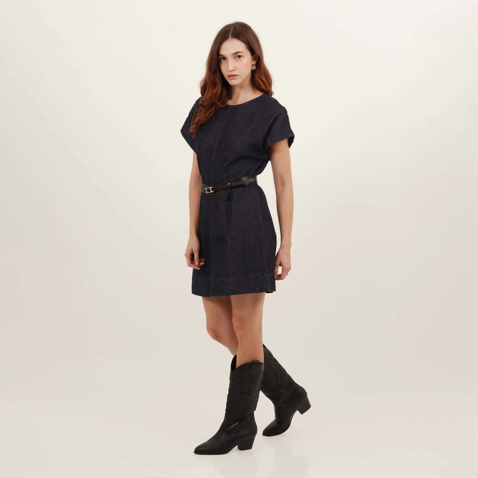 Vestido corto escote redondo en denim - miniatura 3