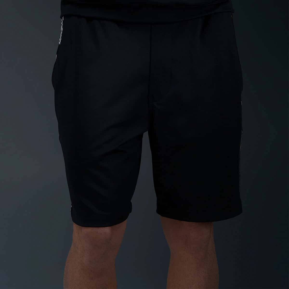 Bermuda Casual Negra