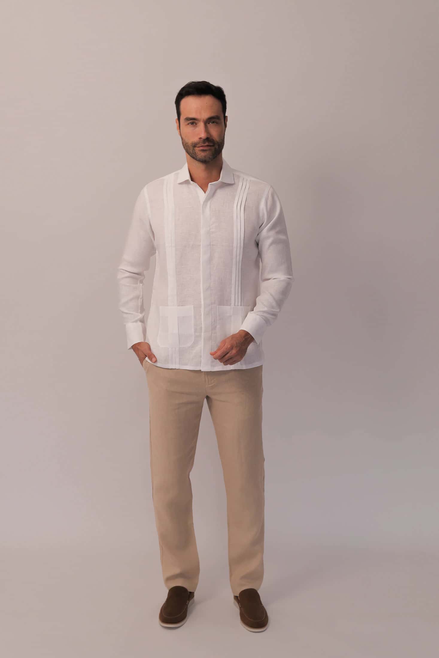 Guayabera Con Pliegues y Bolsillos - Covered Placket - miniatura 6