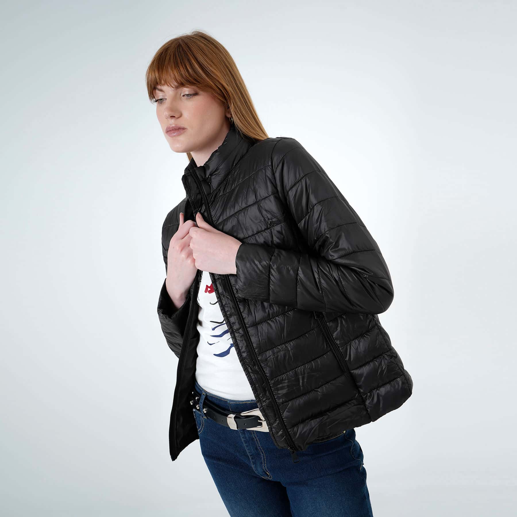 Chaqueta acolchada cuello alto con capucha interna