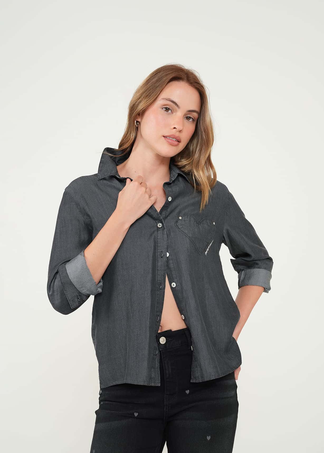 Camisa clásica con corazón