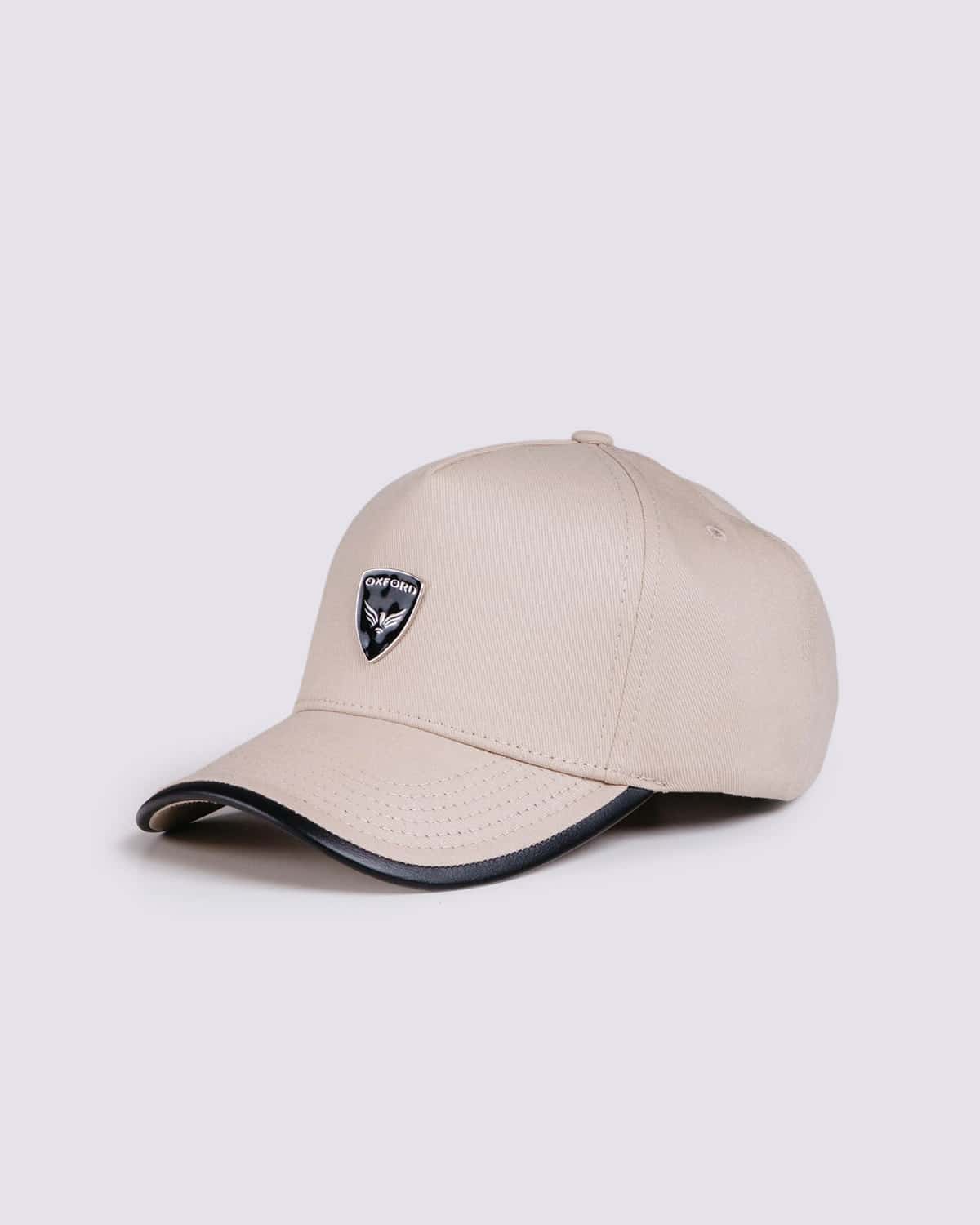 Gorra arena con aplique frontal