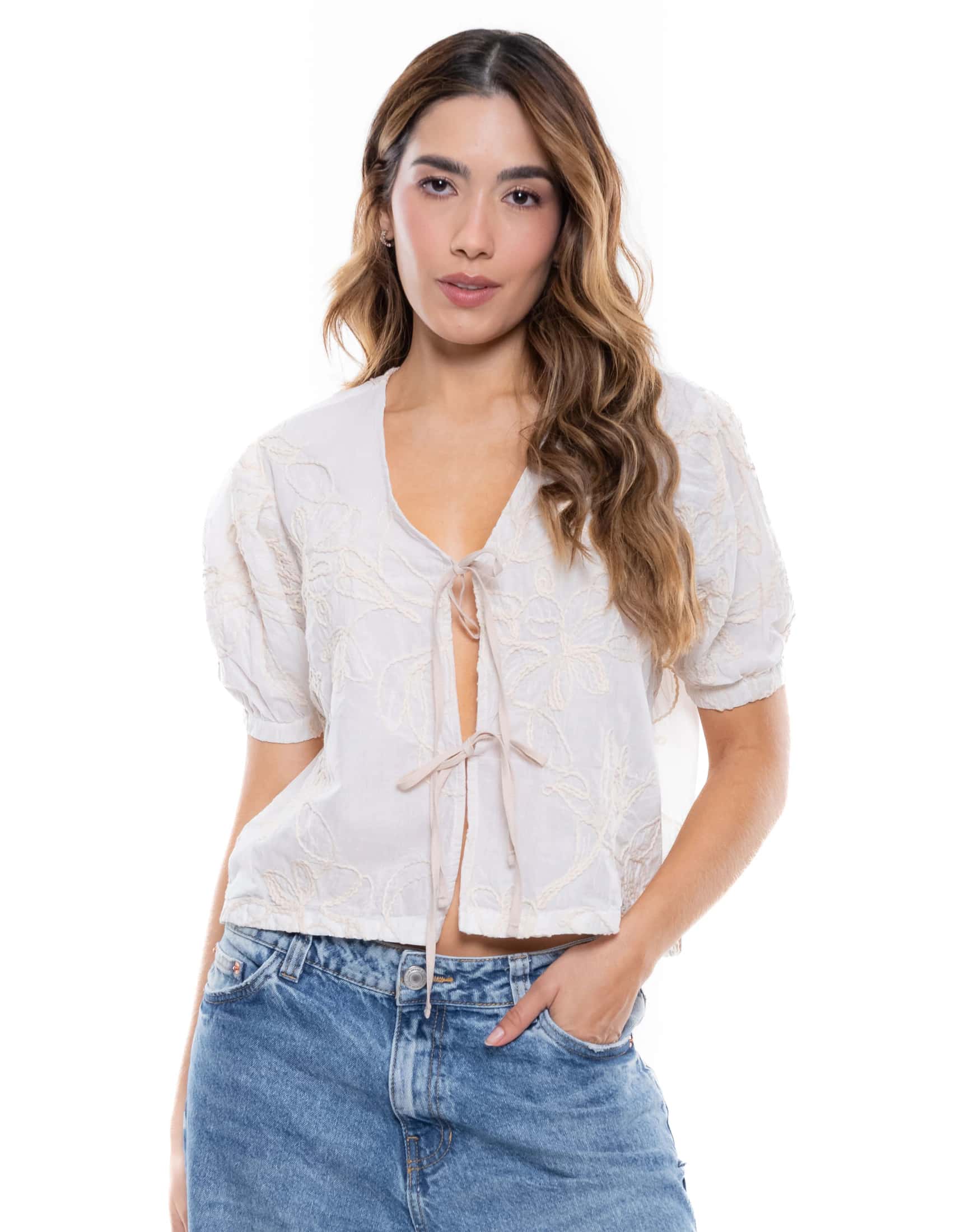 Camisa Manga Corta Anudada En Frente