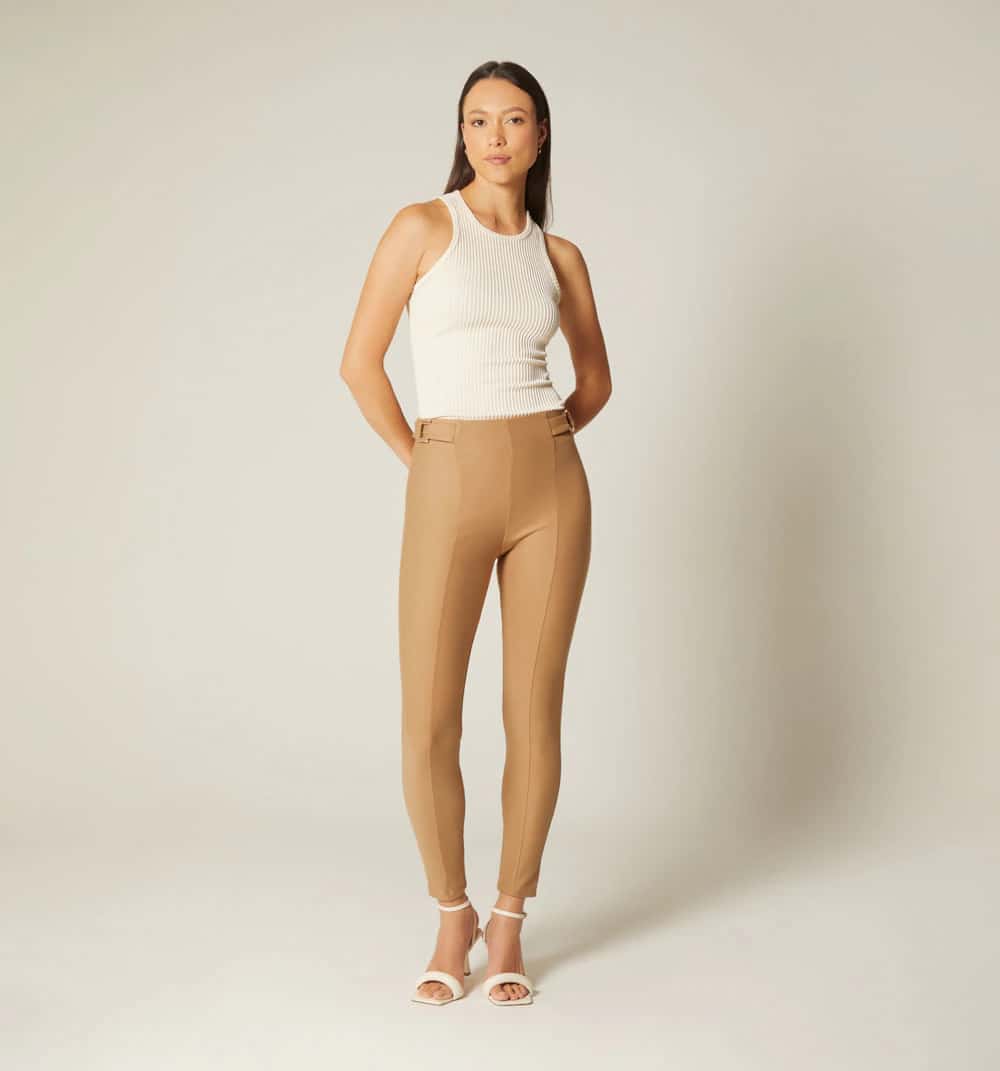 Leggins tiro alto con herraje