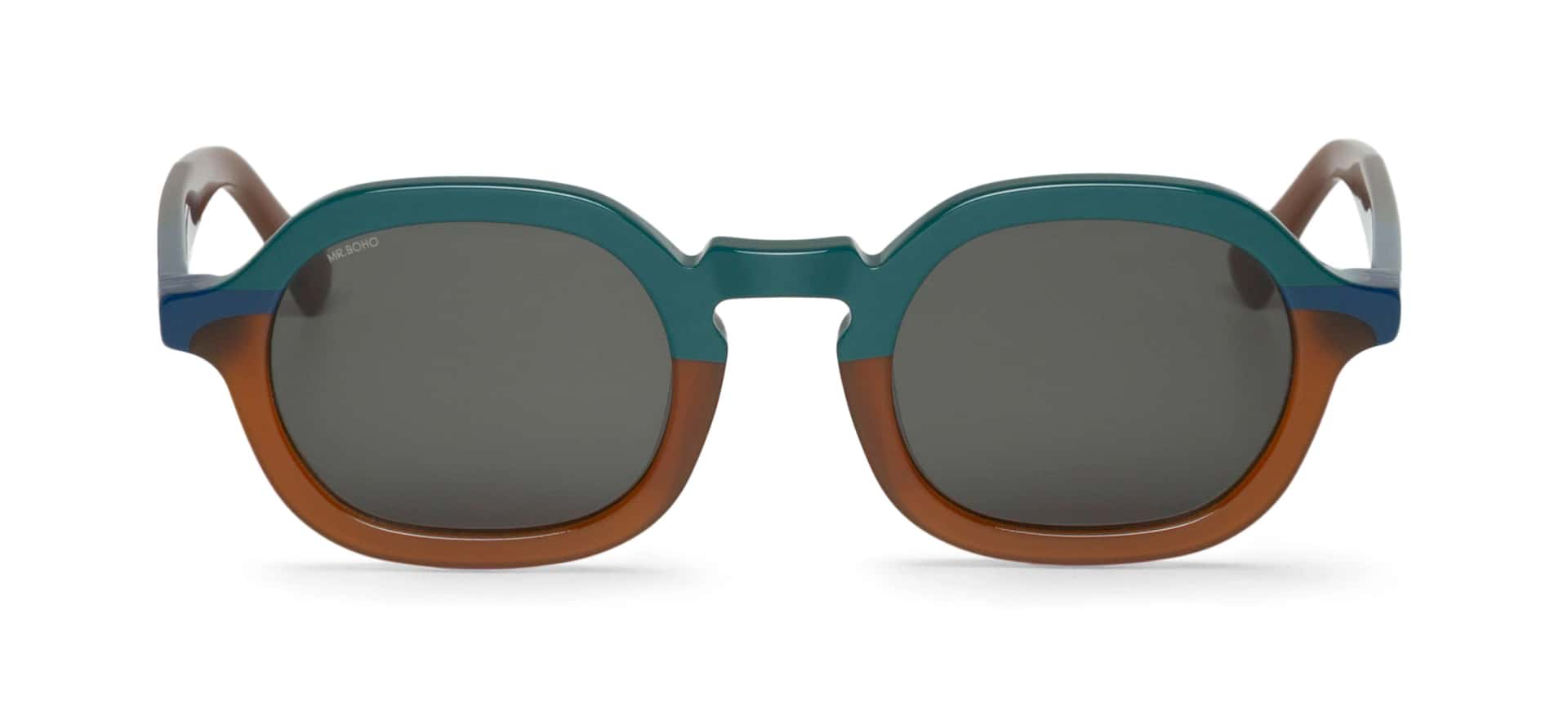 CLUB -  EL PATIO WITH CLASSICAL LENSES