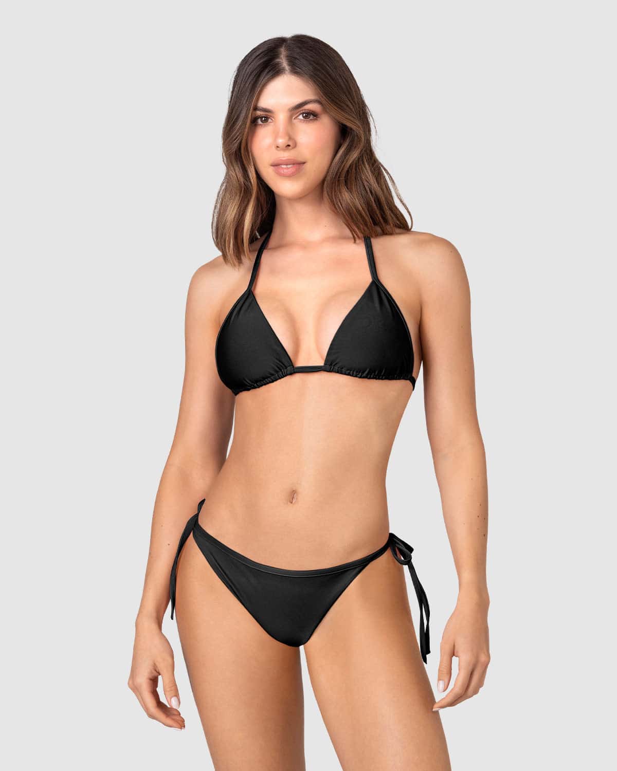 Bikini con top y panty anudables