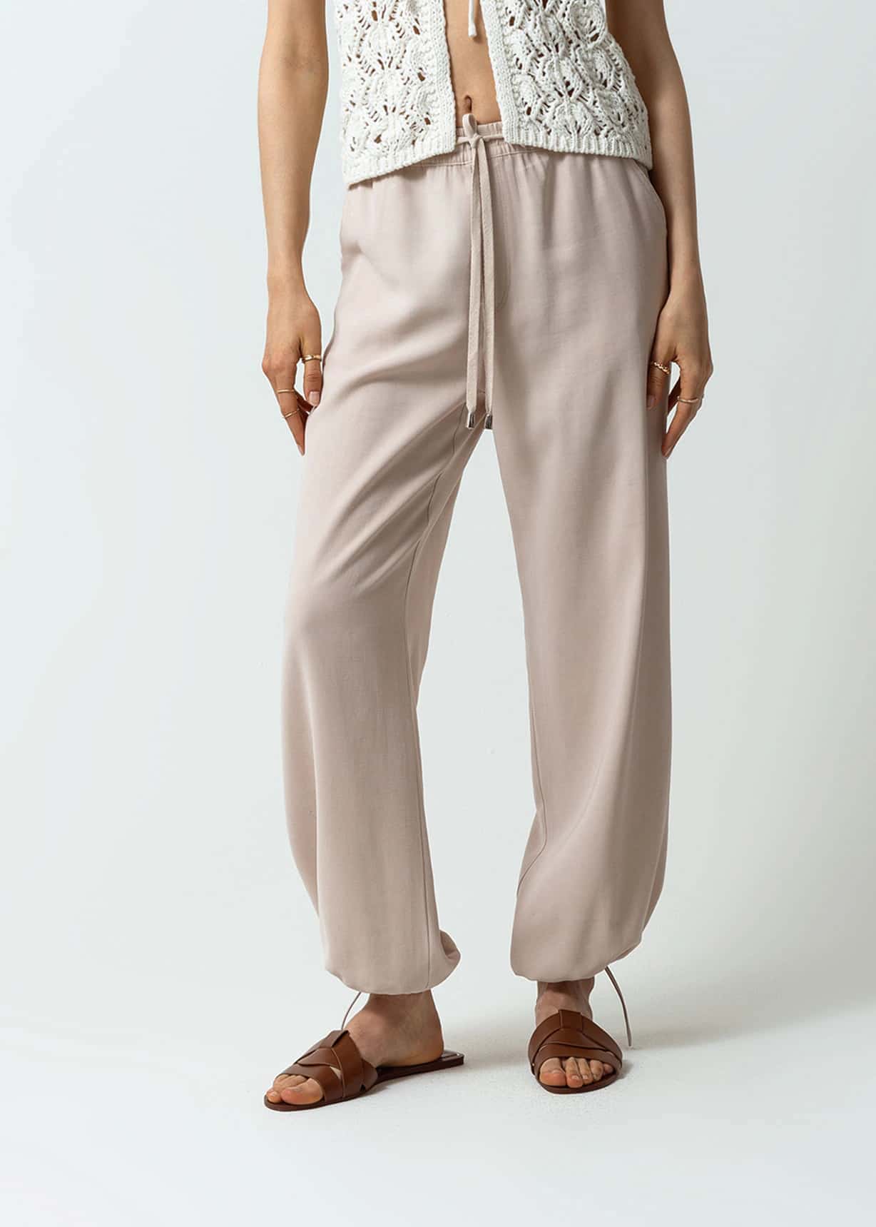 Pantalón con elástico en cintura