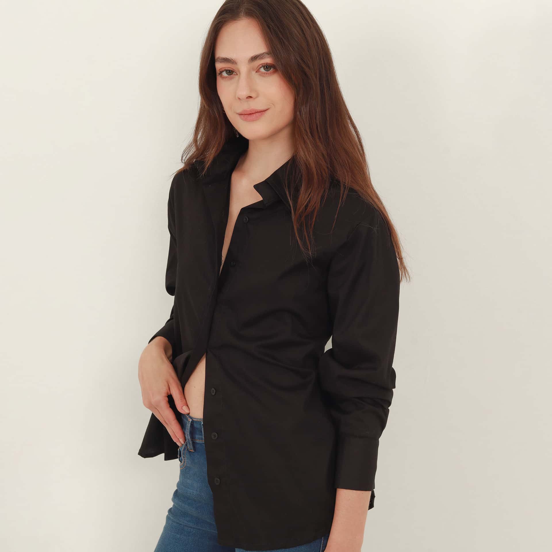 Blusa clásica cuello camisero manga larga corte almilla - miniatura 10