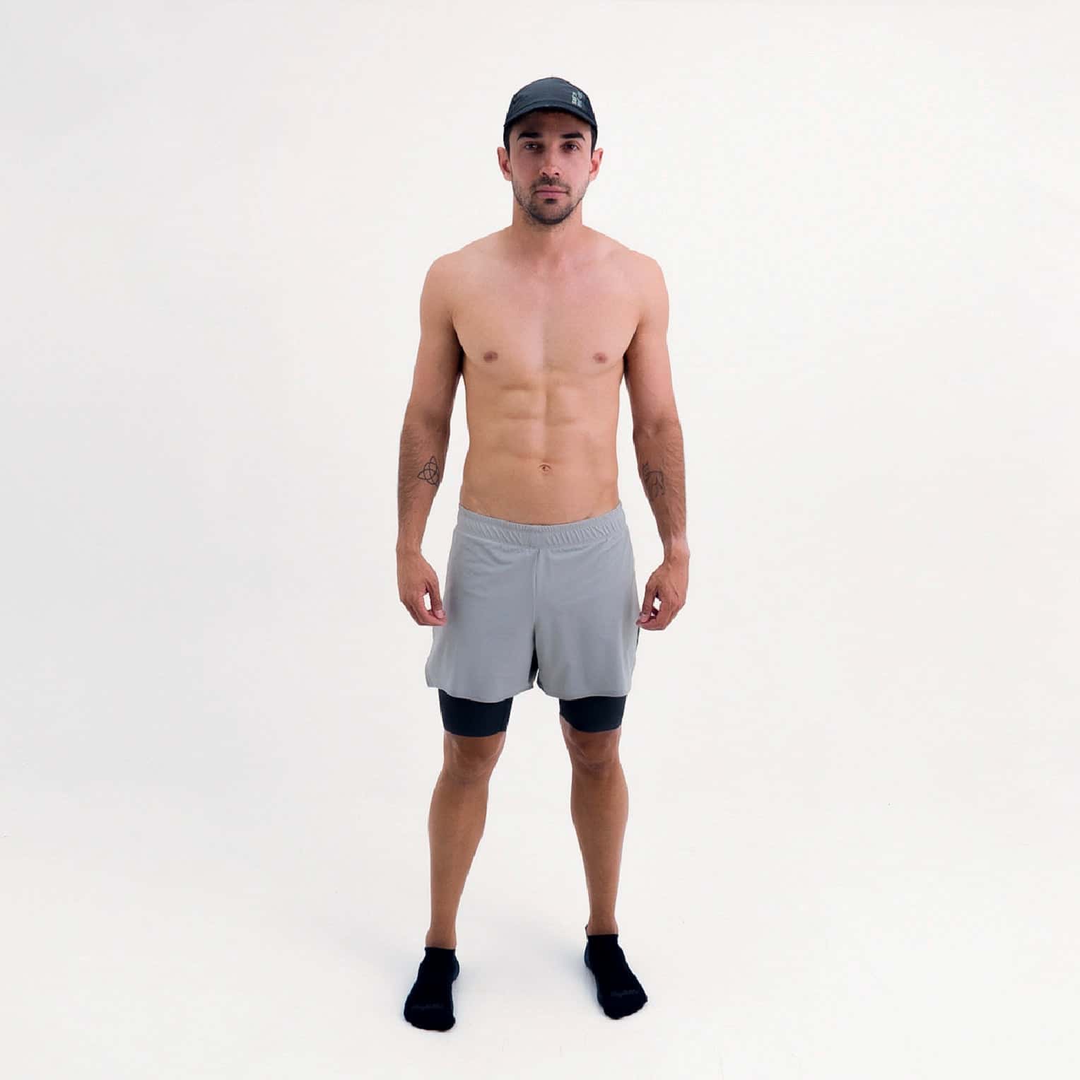 PANTALONETA RUNNING/PÁDEL BREEZE GRAY PARA HOMBRE