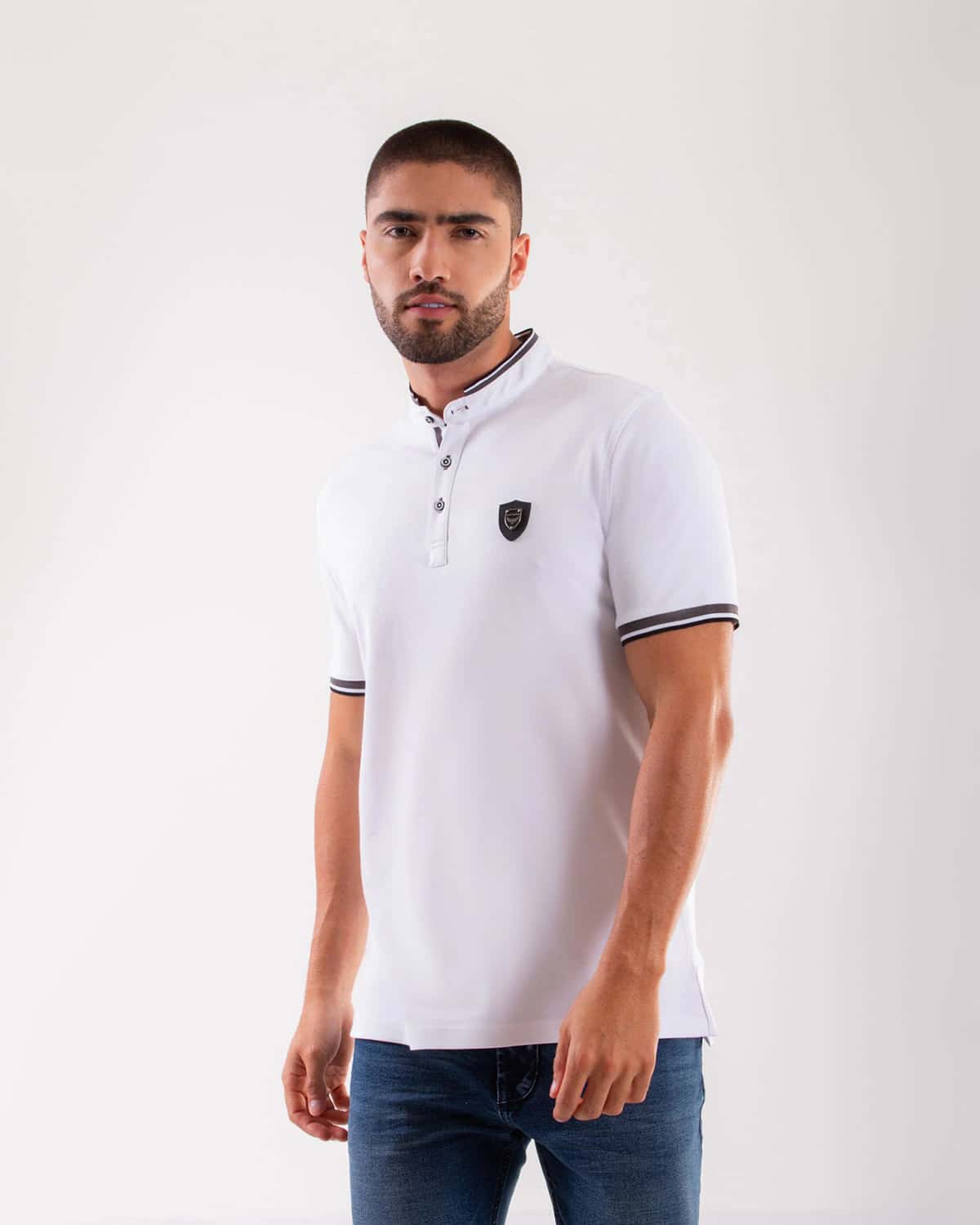 Polo blanca para hombre