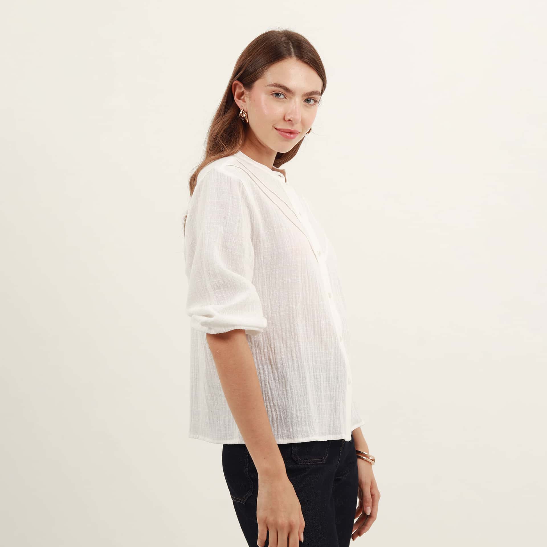 Blusa abierta cuello nerú manga 3/4 con alforzas - miniatura 3