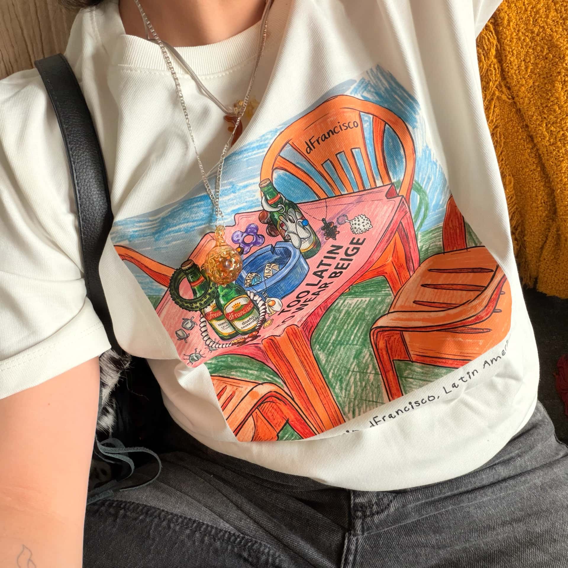 Too Latin to Wear Beige T-shirt - miniatura 2