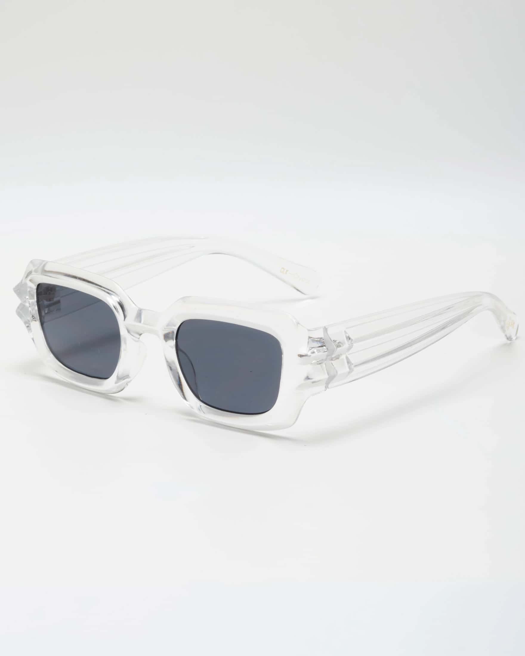 CRYSTAL SUNGLASSES/TRANPARENT