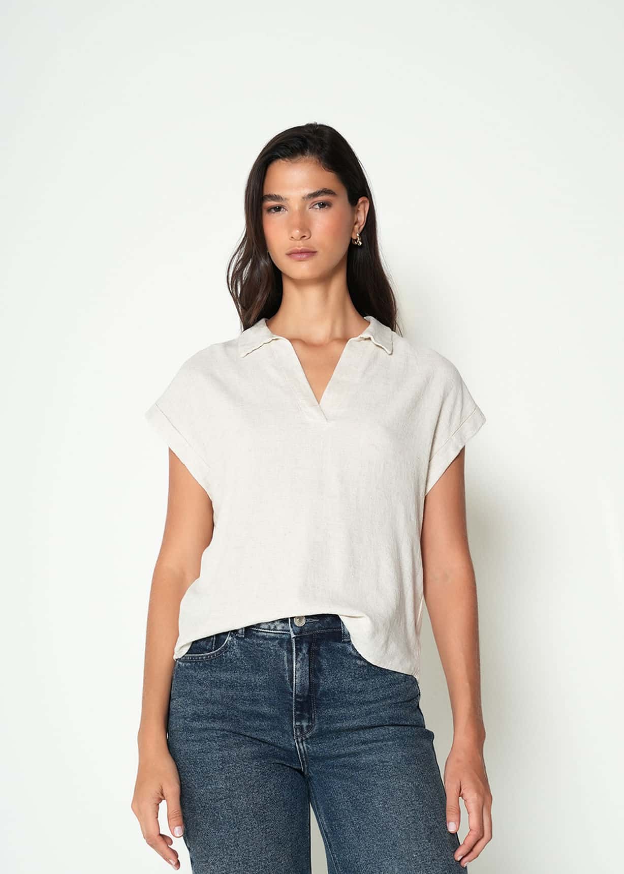 Camisa manga corta cuello en V