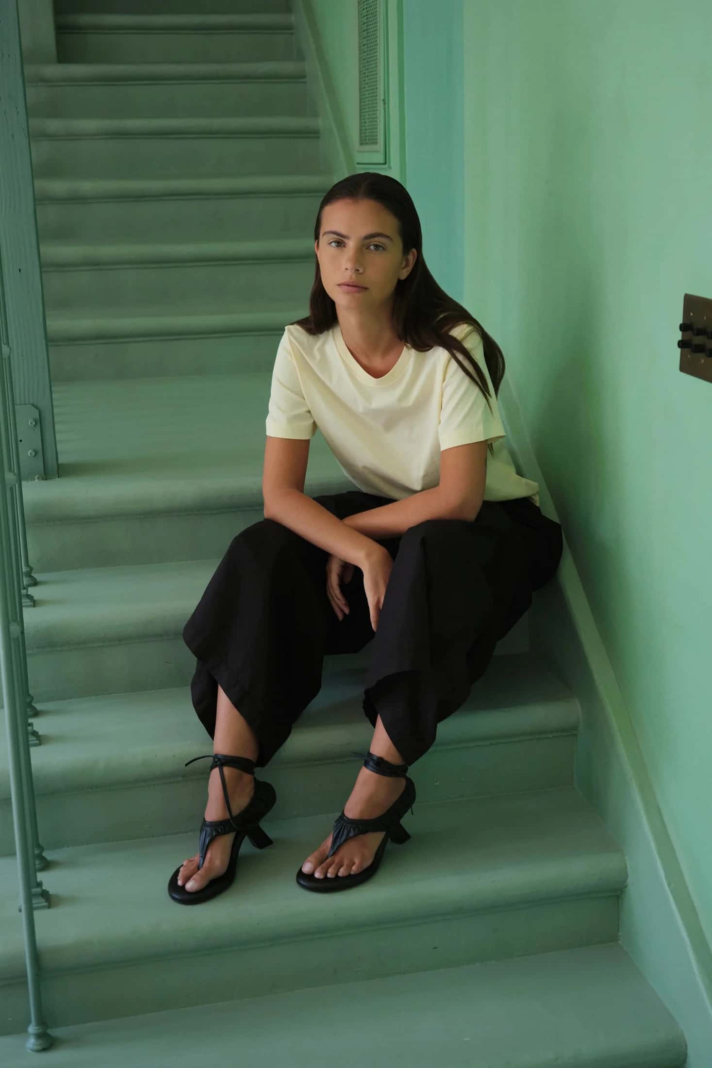 SANDALIA FLIP RUCHI OFFWHITE - miniatura 5