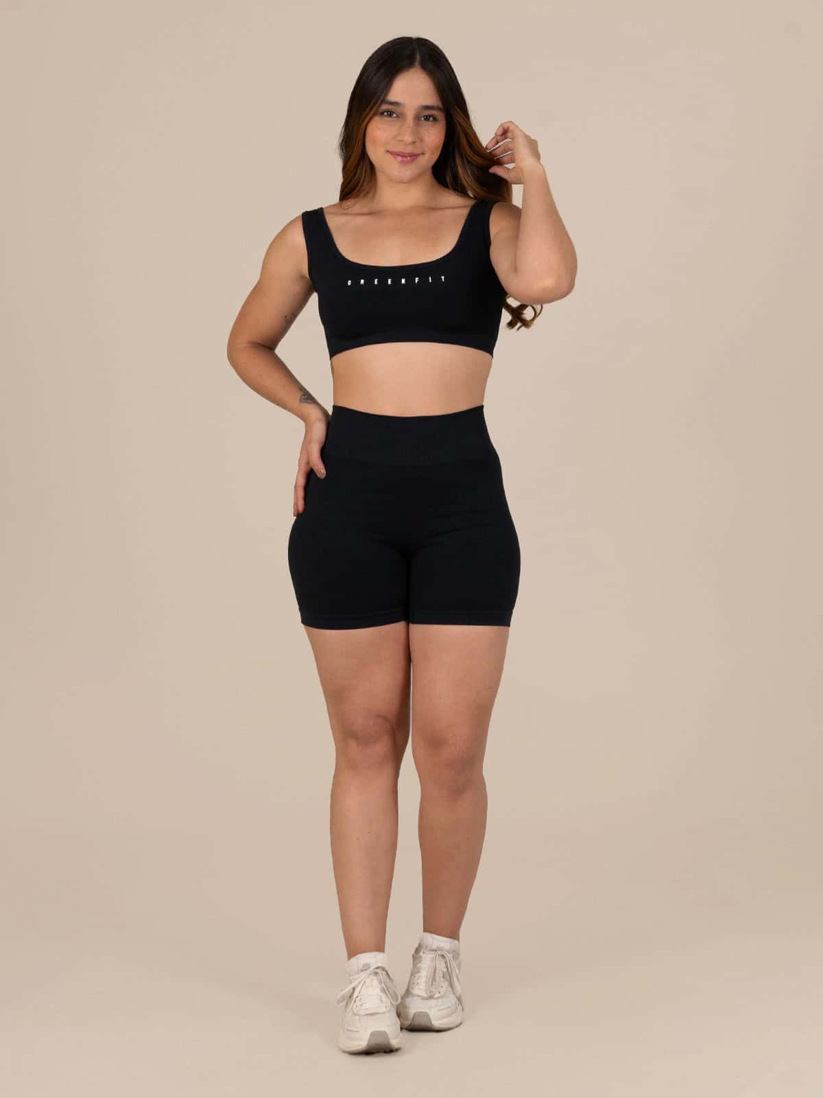 Central short set seamless negro