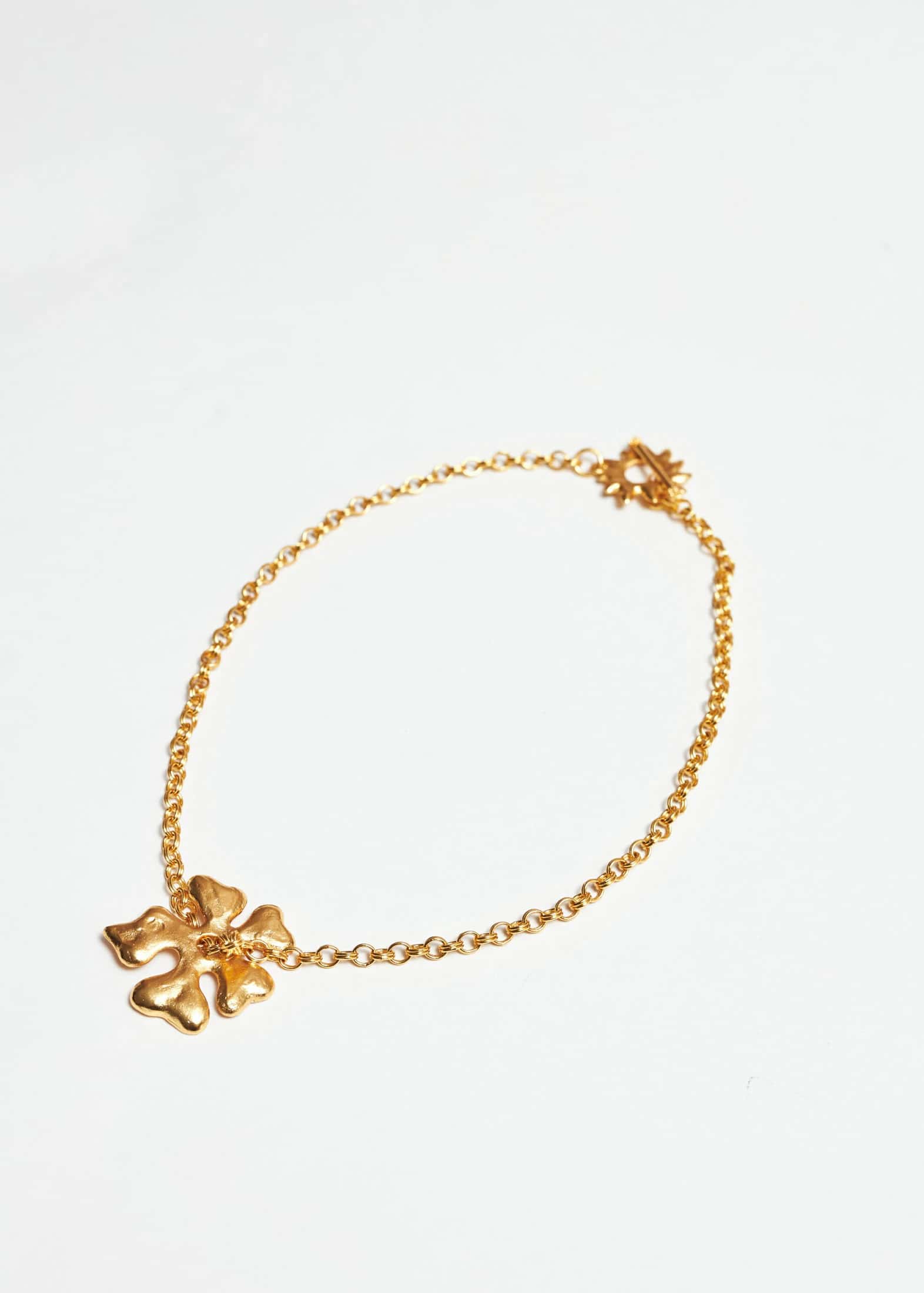 Collar Flora Dorado