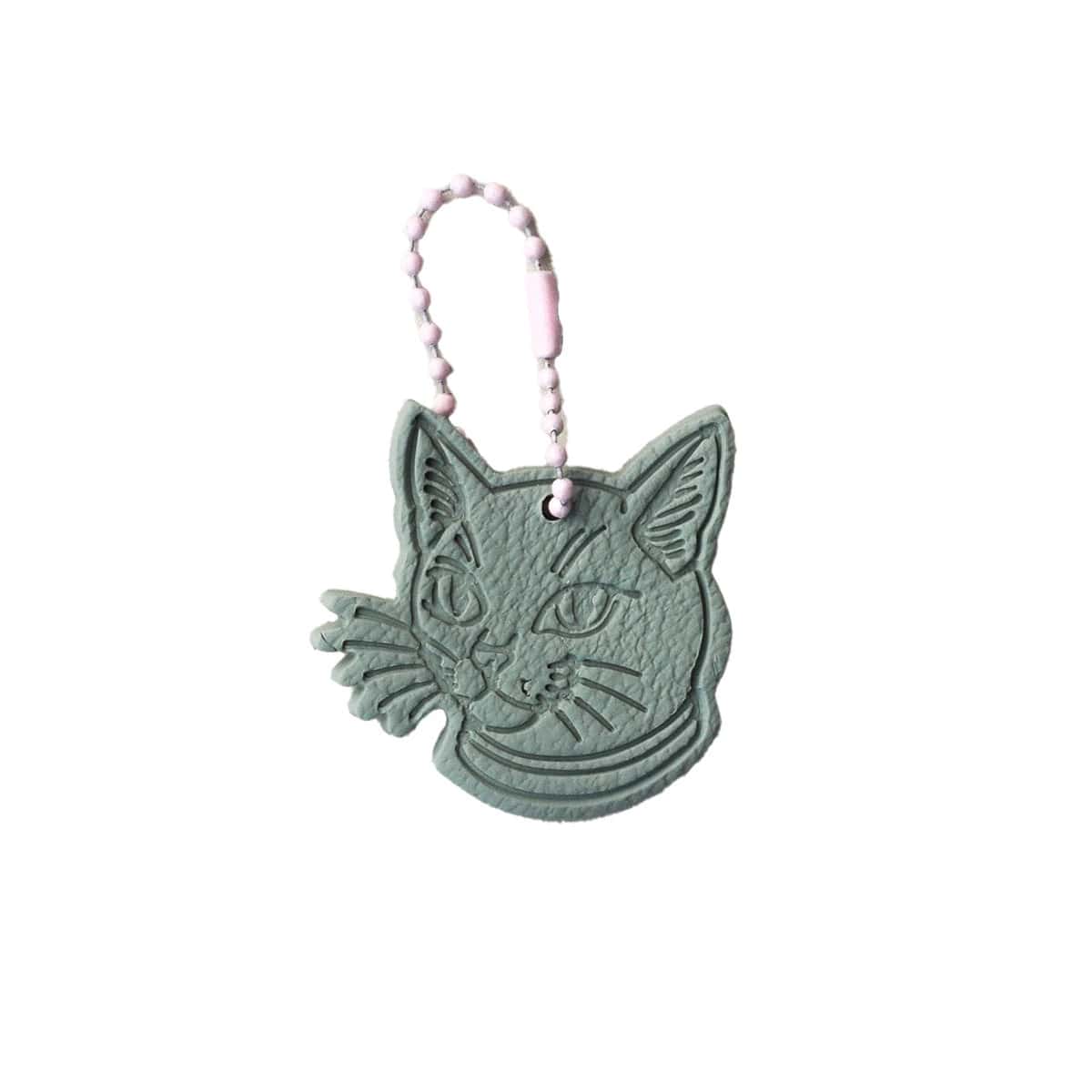 Charm City Gato Verde grisoso