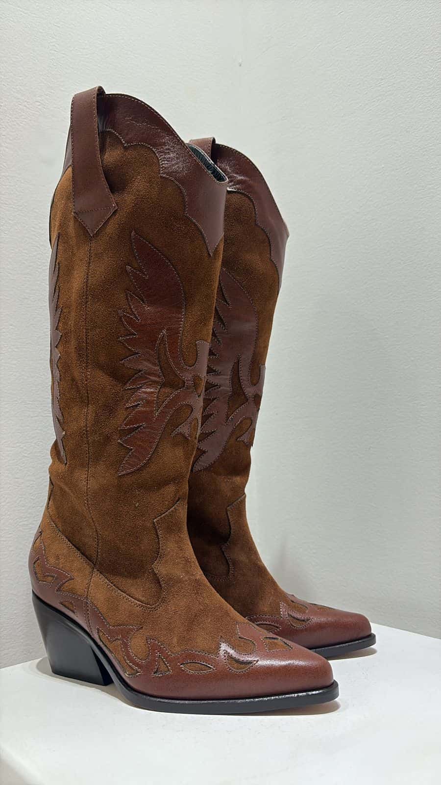 Botas Carrero color Coñag Cuero Gamuzado