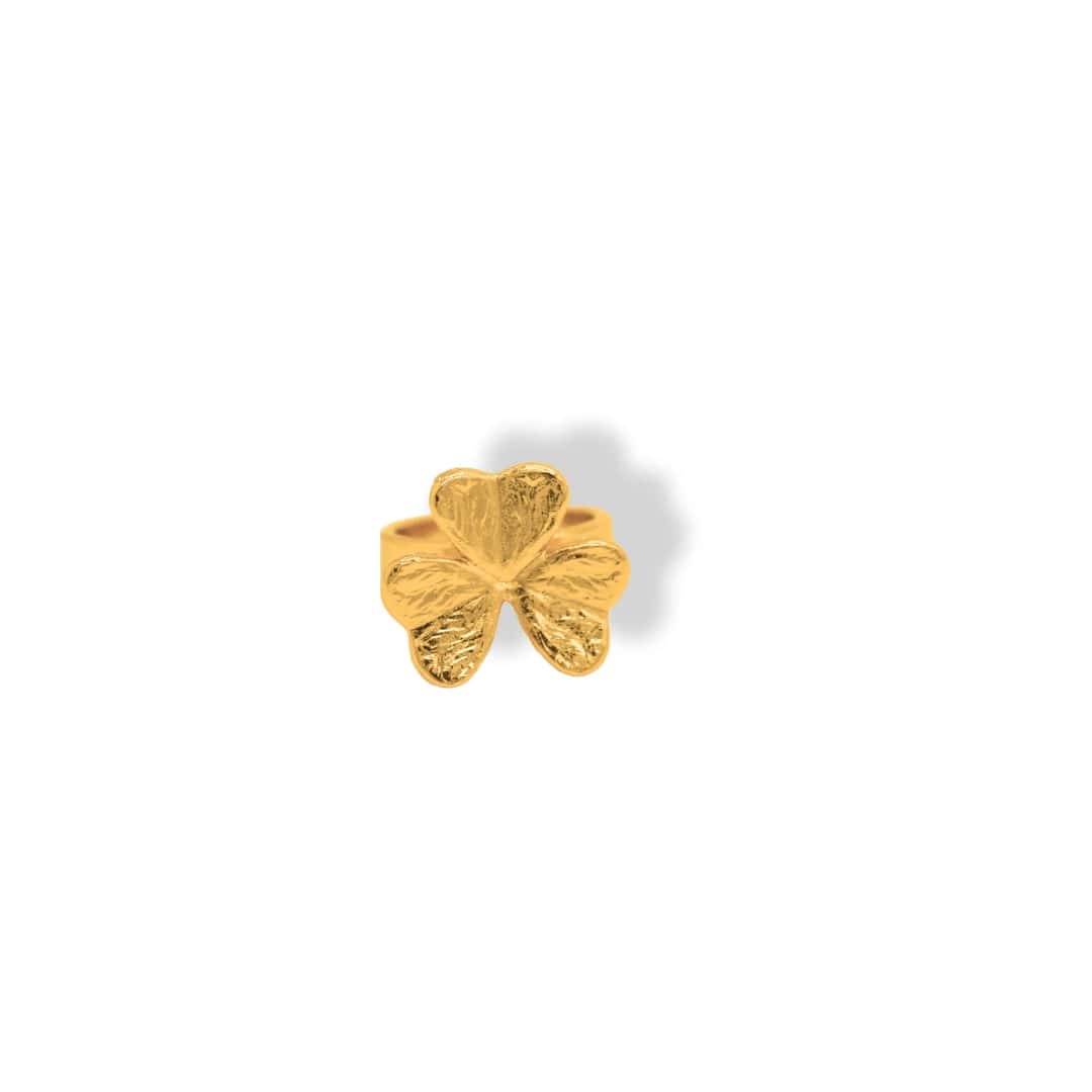 Anillo de trébol de 3 hojas pequeño
