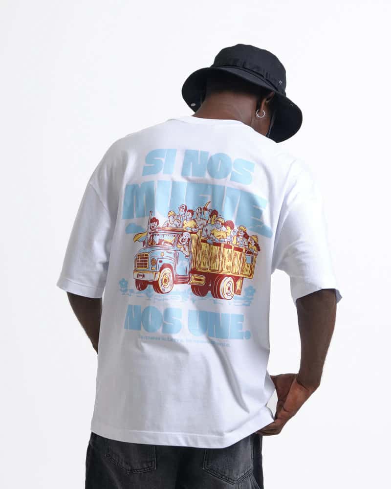 Camiseta Blanca Oversize - Si Nos Mueve Nos Une - miniatura 8