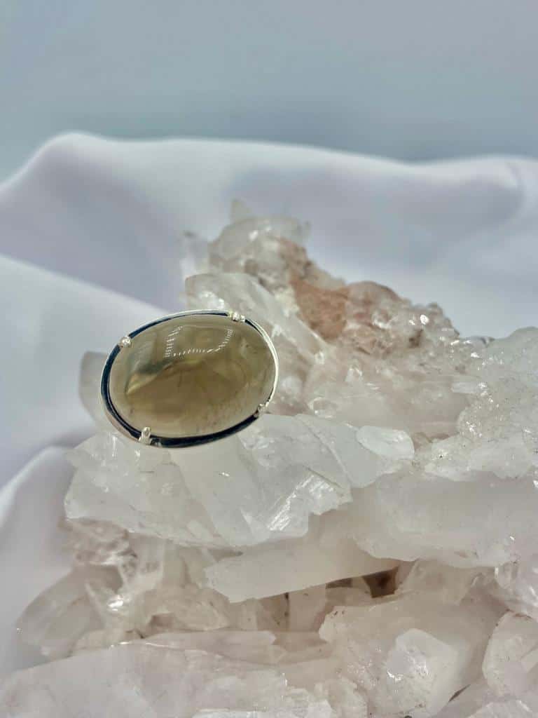 Anillo Cuarzo Humo Ovalado