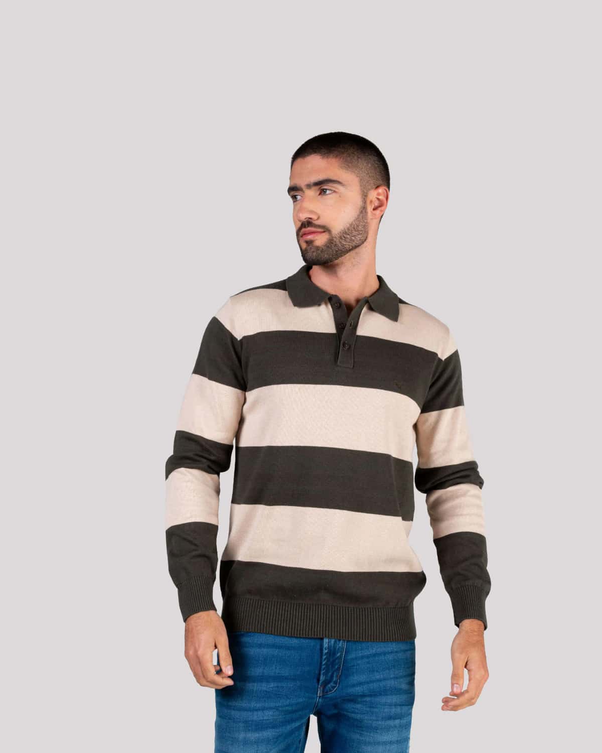 Sweater verde de rayas para hombre