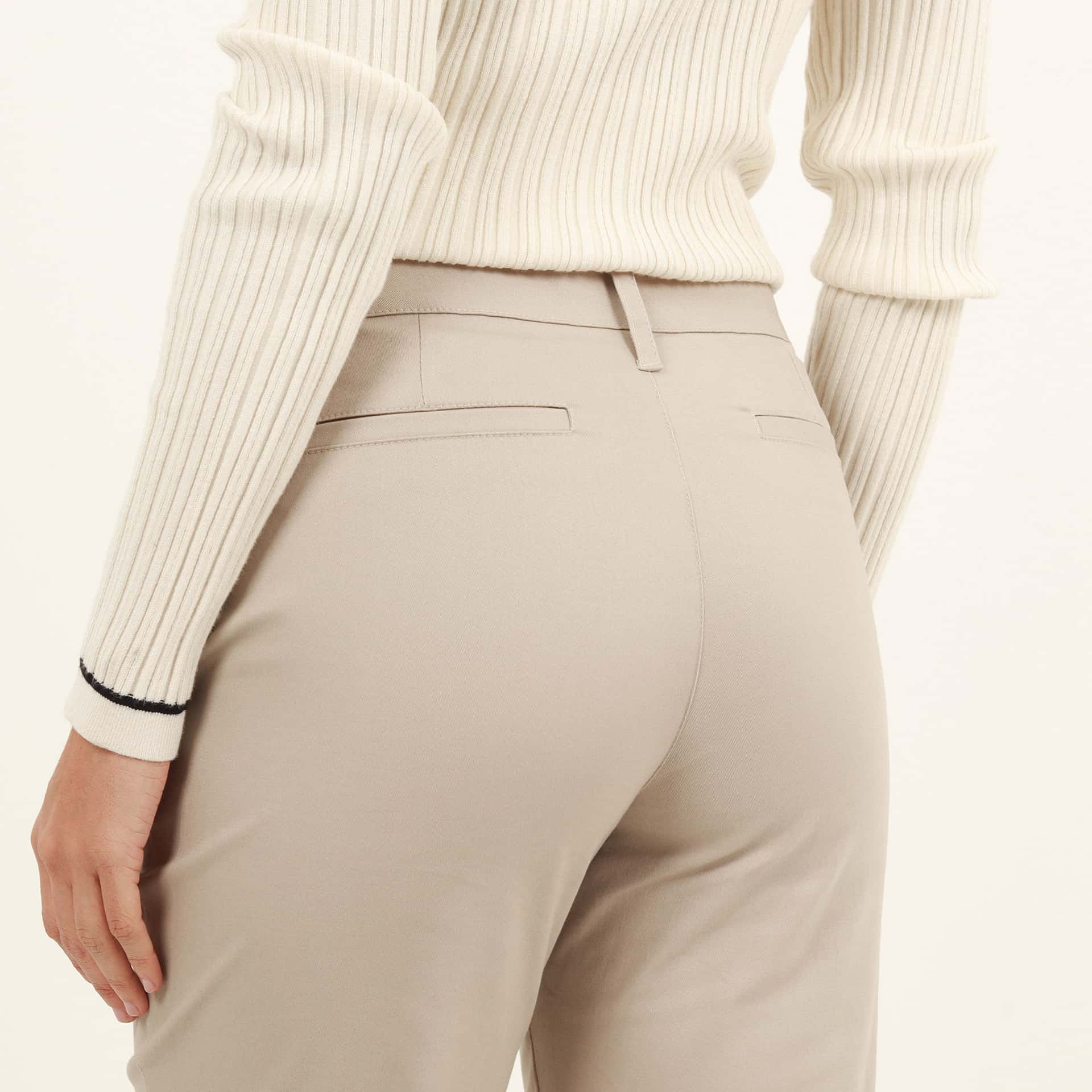 Pantalón básico bota recta - miniatura 4