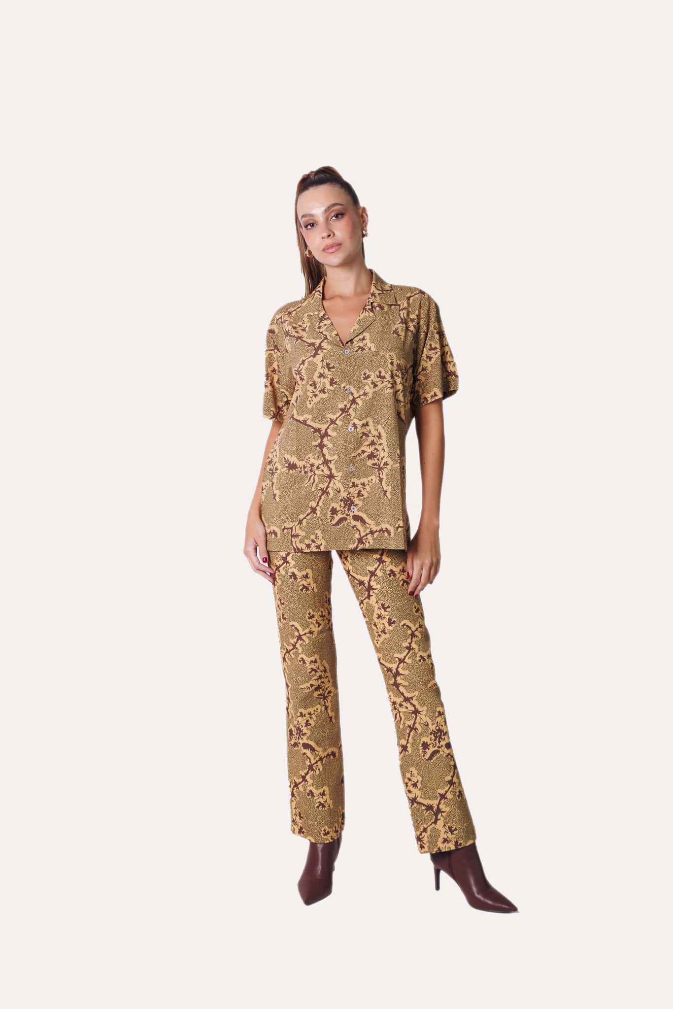 Camp Shirt in Dusty Vine