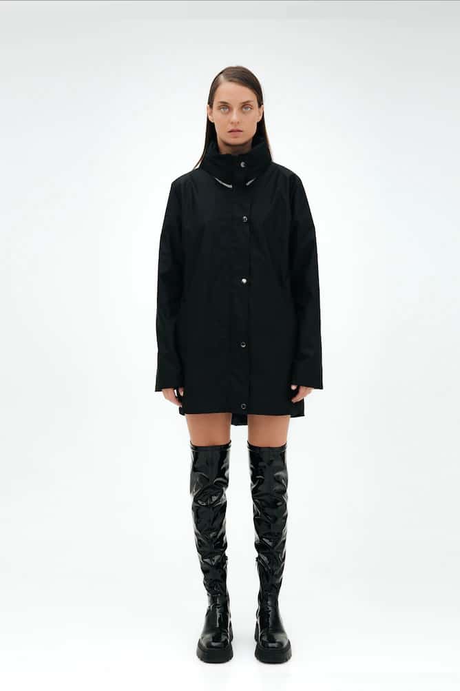 RAINCOAT BLACK