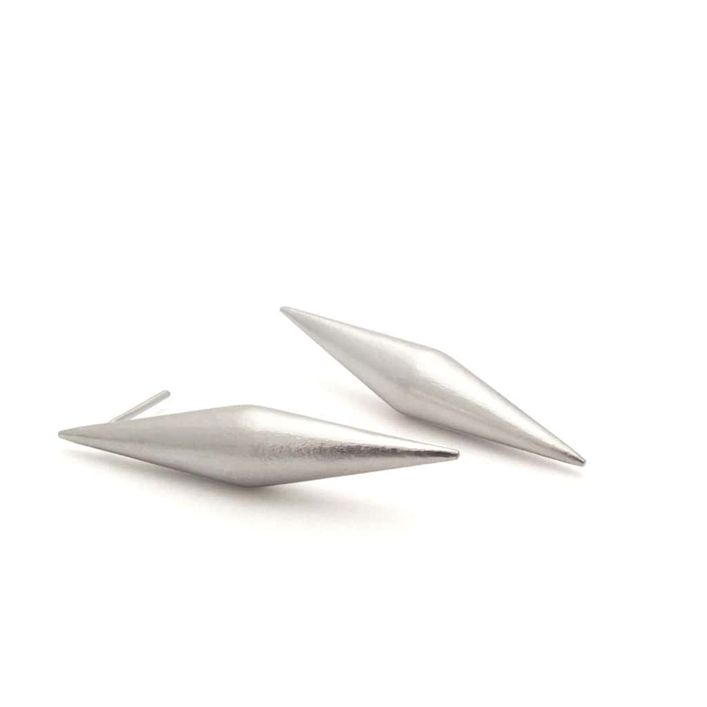 Aretes 2 conos largos unidos